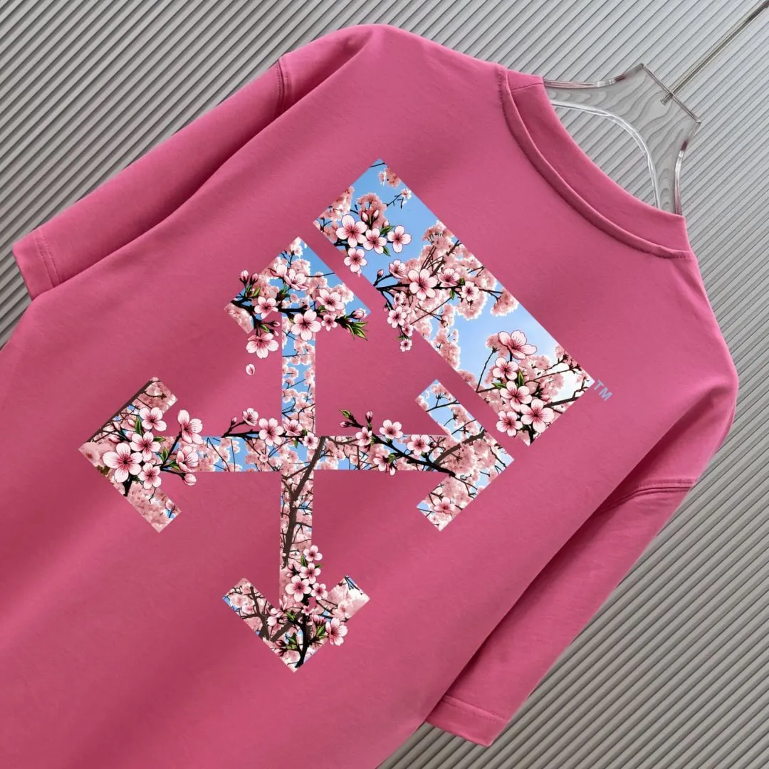 85💰 (Strictly control Quality) Style: off-white short-sleeved T-shirt Fabric: 300g double yarn 100% cotton Rib: 320g Sorona 1*1 trendy brand Process: Printing Color: White Pink Blue Cool Blue Floral Gray Black Size: M-4XL No gender distinction Men and women Same Style