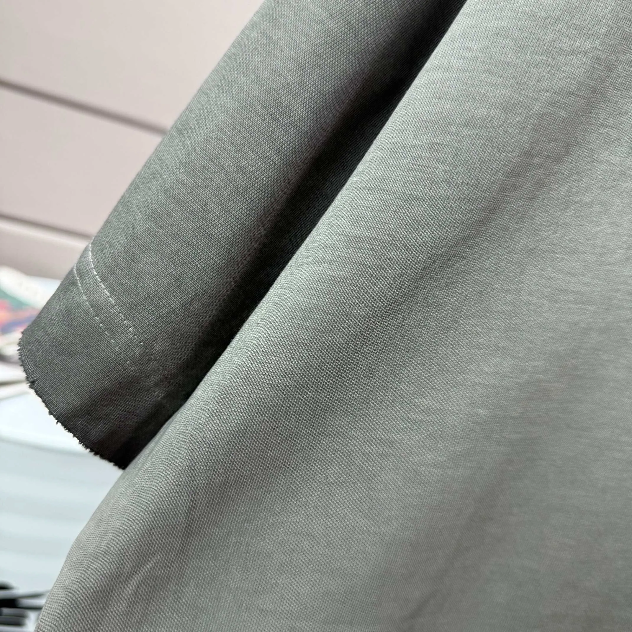 # OFF 2026 Spring and Summer New Arrival Washed and worn 320g round neck short-sleeved tee Men and women Same Style loose version Silicone + hot diamond process Color: Washed dark black Washed white Washed gray Brown Washed Red Size: S M L XL XXL Size: S (90-130 pounds) M (120-150 pounds) L (140-165 pounds) XL (160-180 catties) XXL (180-210 catties)