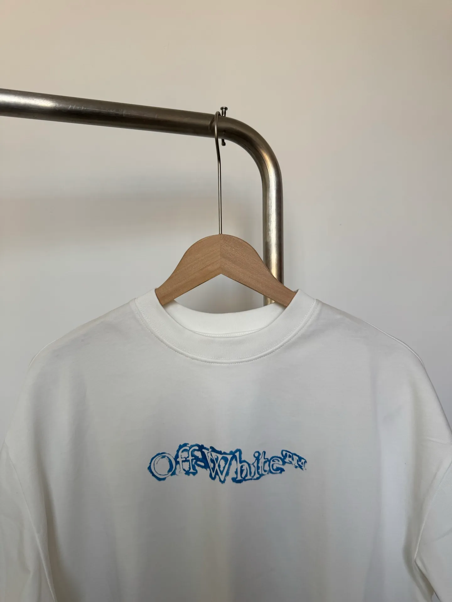 OF 54 P100 OFF-WHITE Hot Sale OW 26ss T oversize ， 220 ， 。 260 ， ， ， 。 ， ， ， ， YB 。 ， ， ， ， ， ， 。 YB ， ， ， 。 ： 、White Size:XS.S.M.L(oversize ）