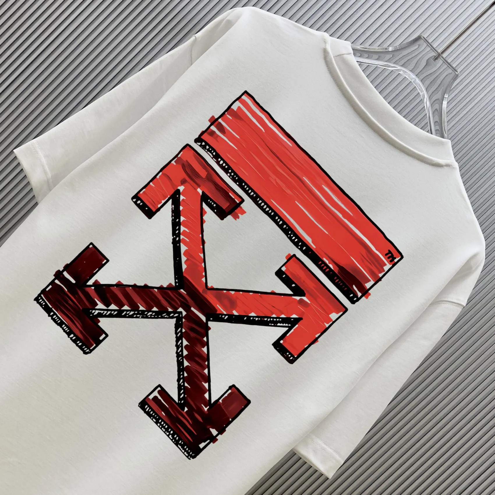 85💰 (Strictly control Quality) Style: off-white short-sleeved T-shirt Fabric: 300g double yarn 100% cotton Rib: 320g Sorona 1*1 trendy brand Process: Printing Color: White Night Blue Cool Blue Blue Floral Gray Black Size: M-4XL No gender distinction Men and women Same Style