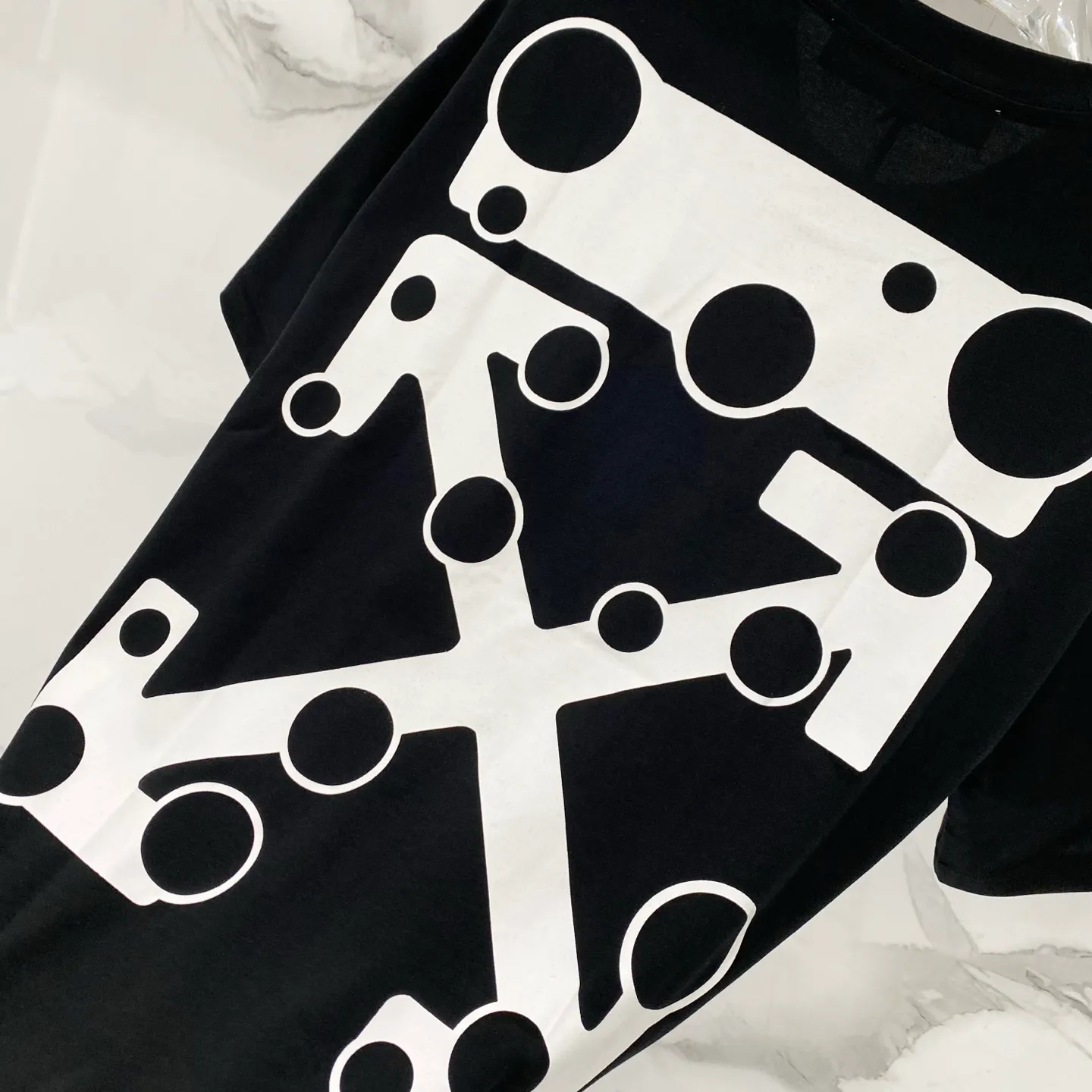 OFF-white/ 260 T OF 🖐️ ➡️ LOGO Quality 100 ％ Versatile Size:XS-L :Black.White