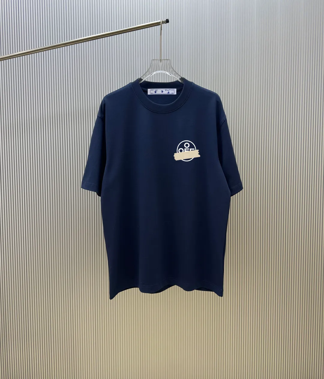 85💰 (Strictly control Quality) Style: off-white short-sleeved T-shirt Fabric: 300g double yarn 100% cotton Rib: 320g Sorona 1*1 trendy brand Process: Printing Color: White Red Night Blue Blue Floral Gray Black Size: M-4XL No gender distinction Men and women Same Style