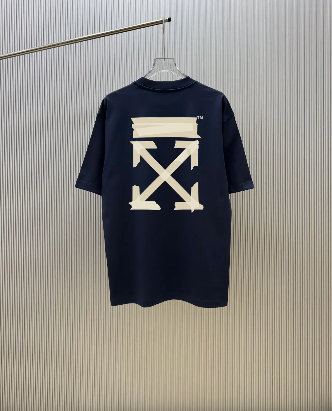 85💰 (Strictly control Quality) Style: off-white short-sleeved T-shirt Fabric: 300g double yarn 100% cotton Rib: 320g Sorona 1*1 trendy brand Process: Printing Color: White Red Night Blue Blue Floral Gray Black Size: M-4XL No gender distinction Men and women Same Style