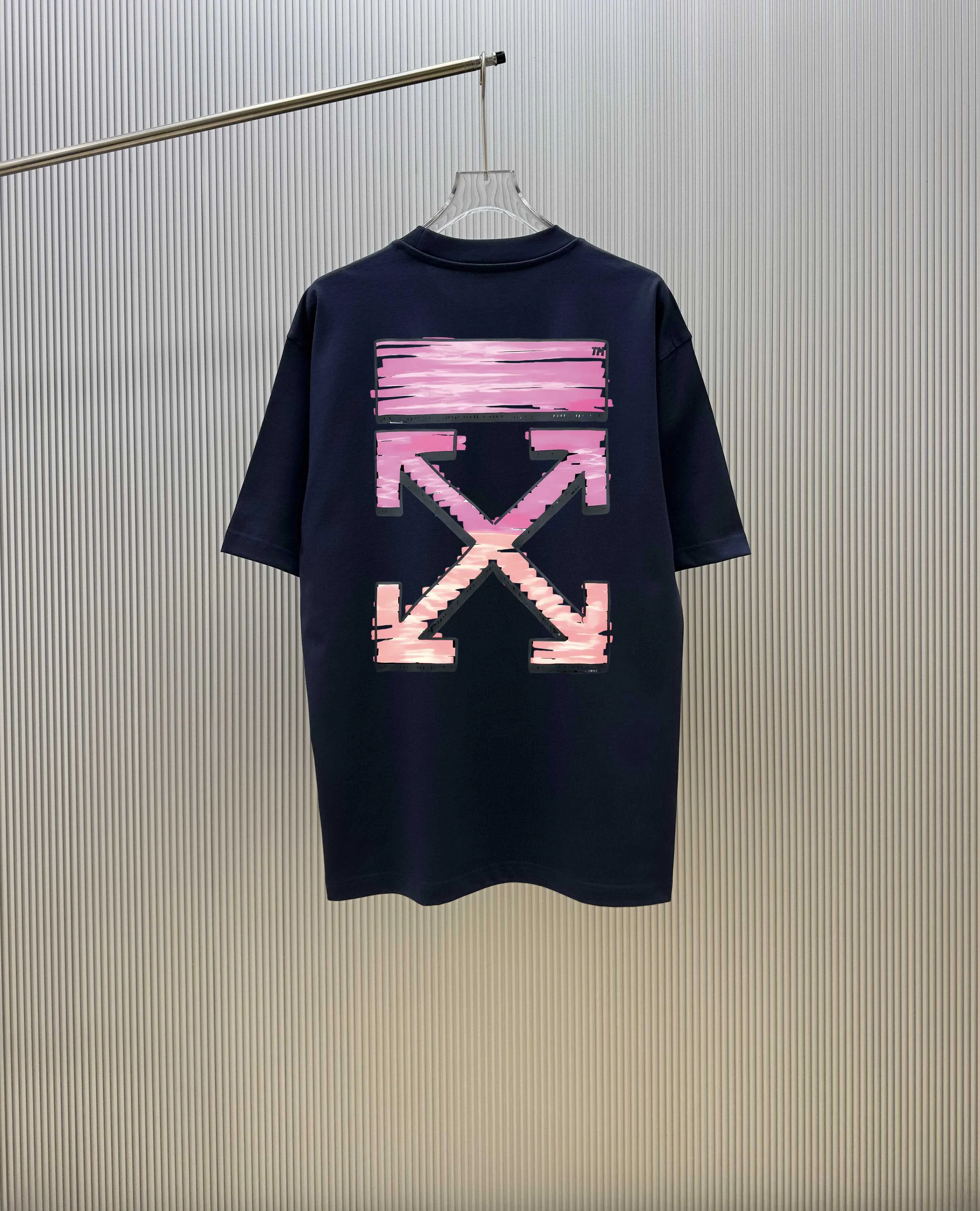 85💰 (Strictly control Quality) Style: off-white short-sleeved T-shirt Fabric: 300g double yarn 100% cotton Rib: 320g Sorona 1*1 trendy brand Process: Printing Color: White Night Blue Cool Blue Blue Floral Gray Black Size: M-4XL No gender distinction Men and women Same Style