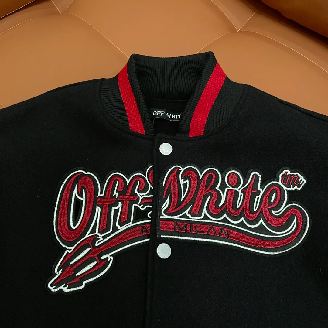 OFF WHITE➡️ ， 。 ， ， 。 1 ， 。 ， 。Premium ！ ！ Quality！