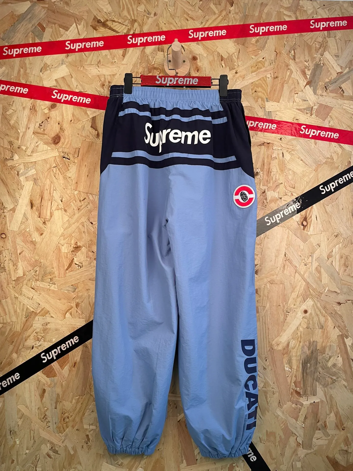 Style number: 7101 Supreme x Ducati joint Series functional racing style suit casual sports trousers size: S M L XL color: Blue trousers