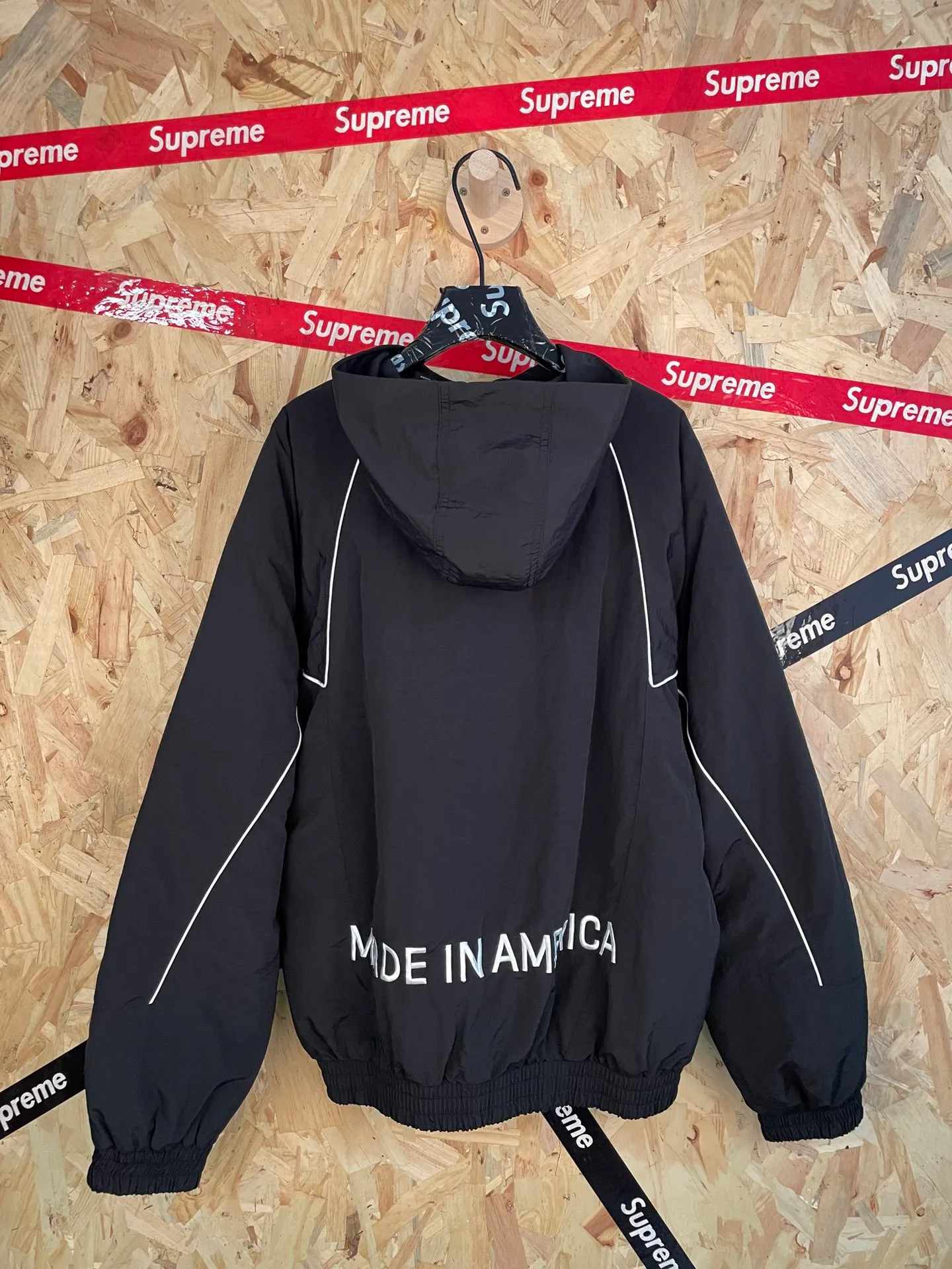 Style number: 8186 supreme x marty cross-border 26ss joint embroidery 🪡 racing cotton baseball jacket for men and women Same Style Color: White Black Dark Blue size: S-XL