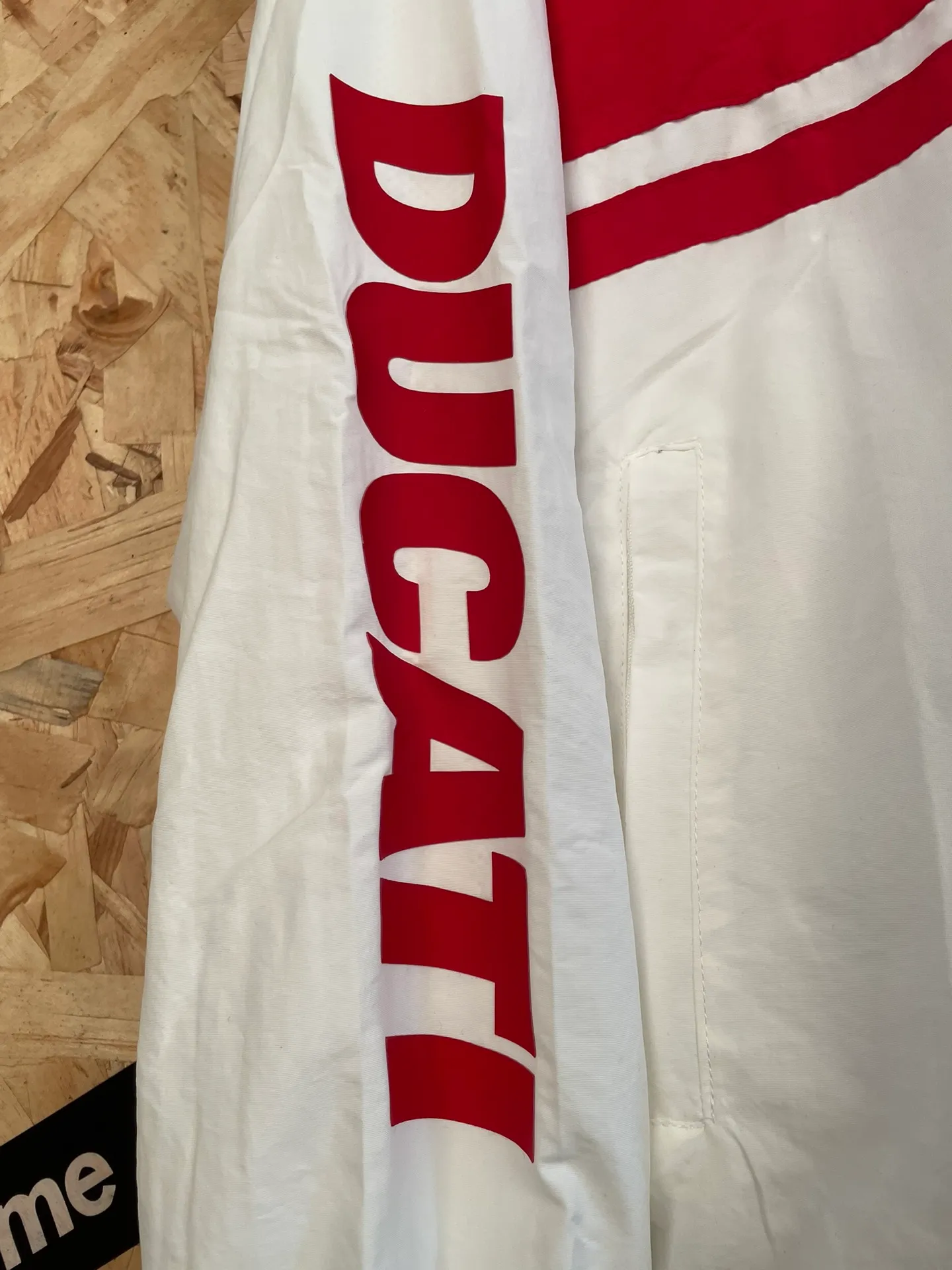 Style No.: 8102 Supreme x Ducati Joint Series Functional Racing Style Suit Windbreaker Jacket Size: S M L XL Color: White Jacket