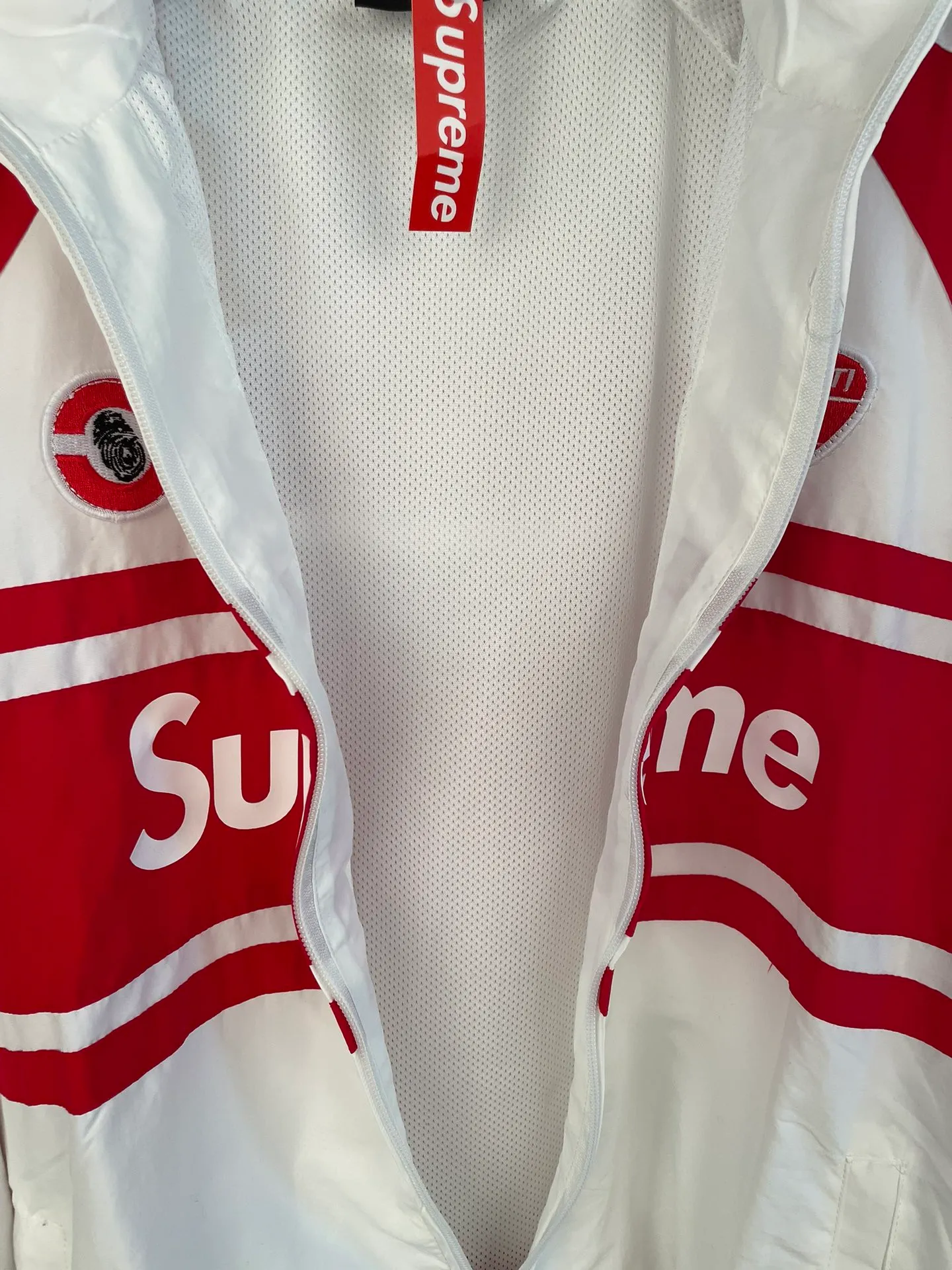 Style No.: 8102 Supreme x Ducati Joint Series Functional Racing Style Suit Windbreaker Jacket Size: S M L XL Color: White Jacket