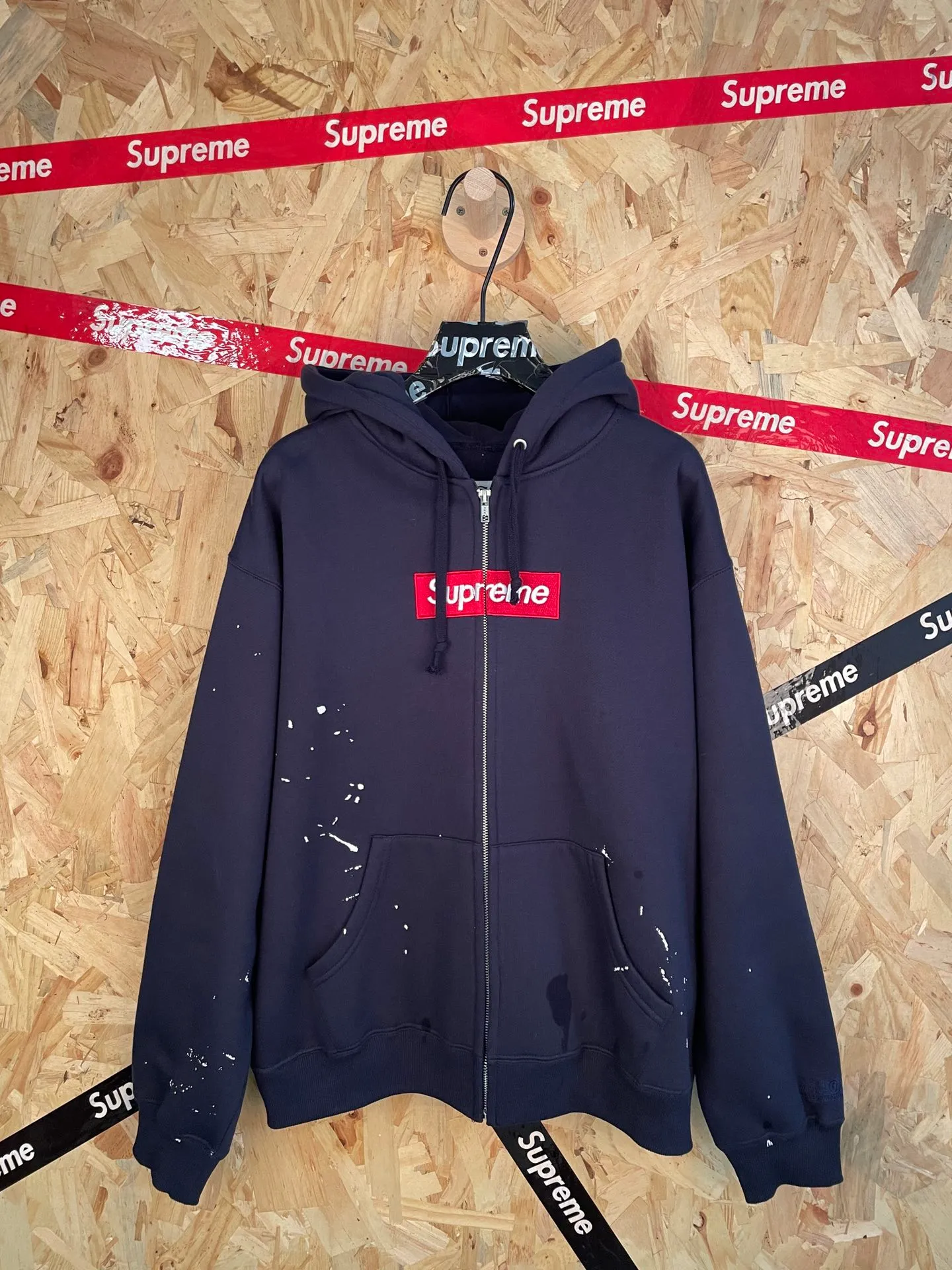 Style number: 8185 Supreme × MM 6 Maison Margiela co-branded SS 26 splash pattern embroidery 🪡 zipper hooded sweatshirt Color: Black Navy Blue White size: S-XL