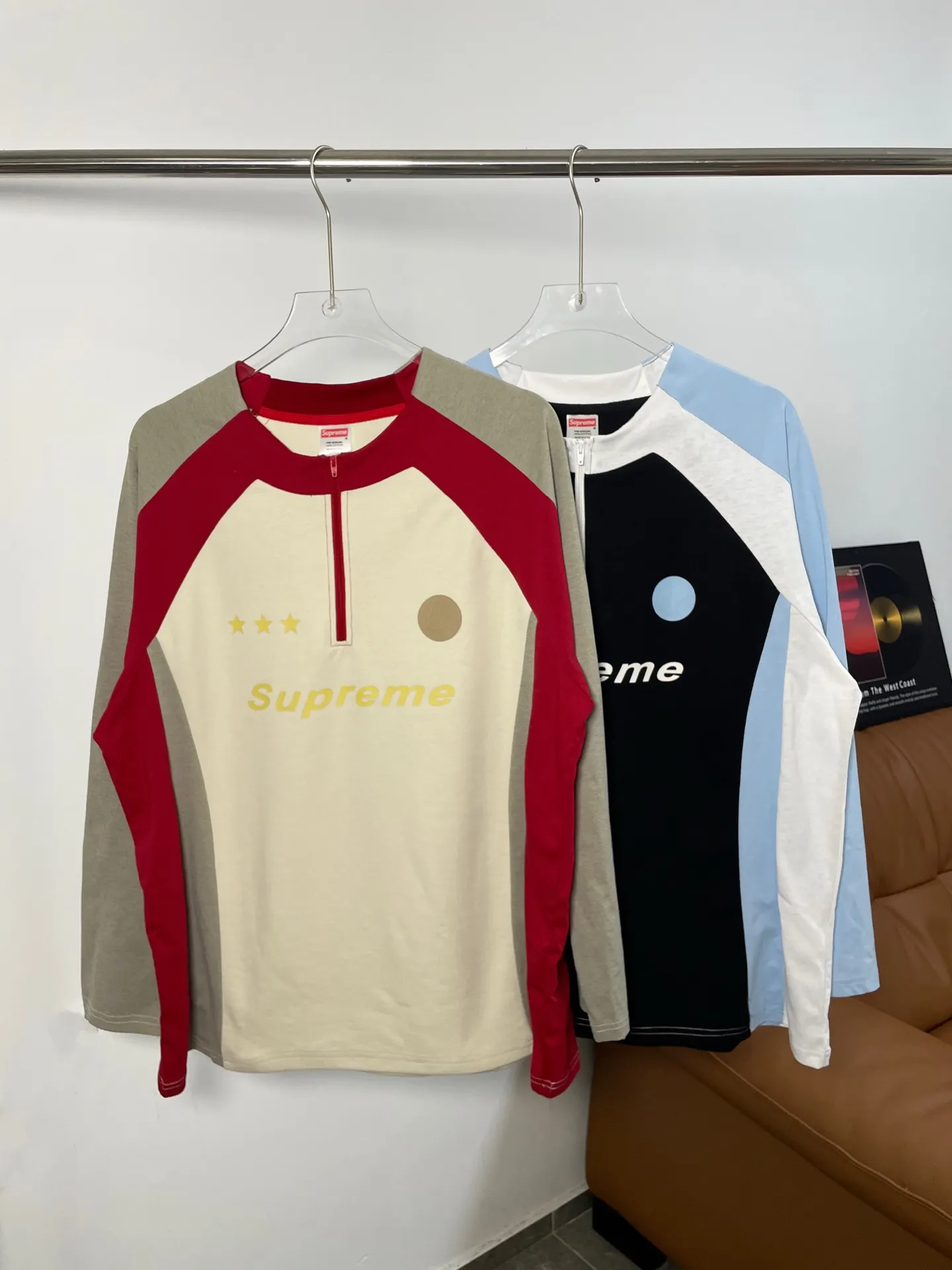 Supreme Color Matching Limited Edition Half-Zip Casual Long Sleeve Tee Size: S M L XL Size S 80-120 Jin M 120-150 Jin L 150-170 Jin XL 170-190 Jin