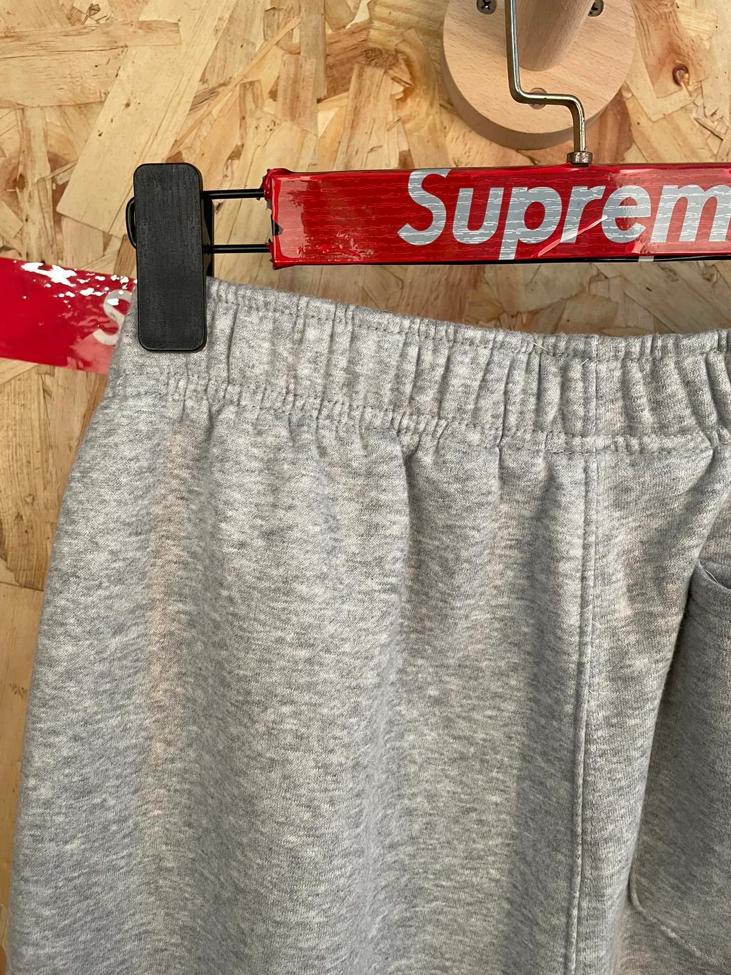 Style number: 7105 SUPREME ankle-fitting embroidered casual suit trousers size: S M L XL Color: Gray