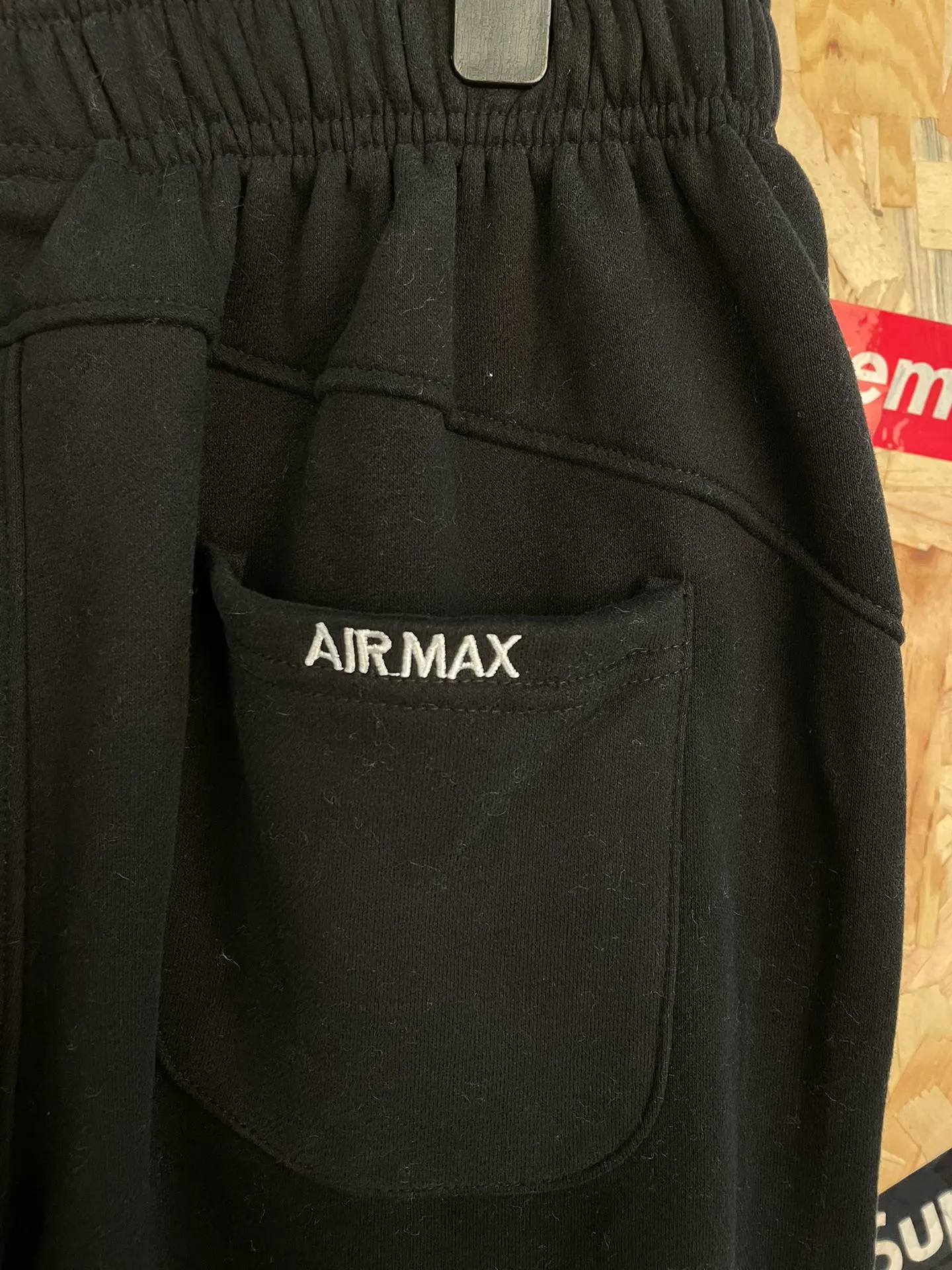 Style number: 7111 supreme co-branded Nike embroidered hooded sweatpants suit size: S M L XL color: Gray Black
