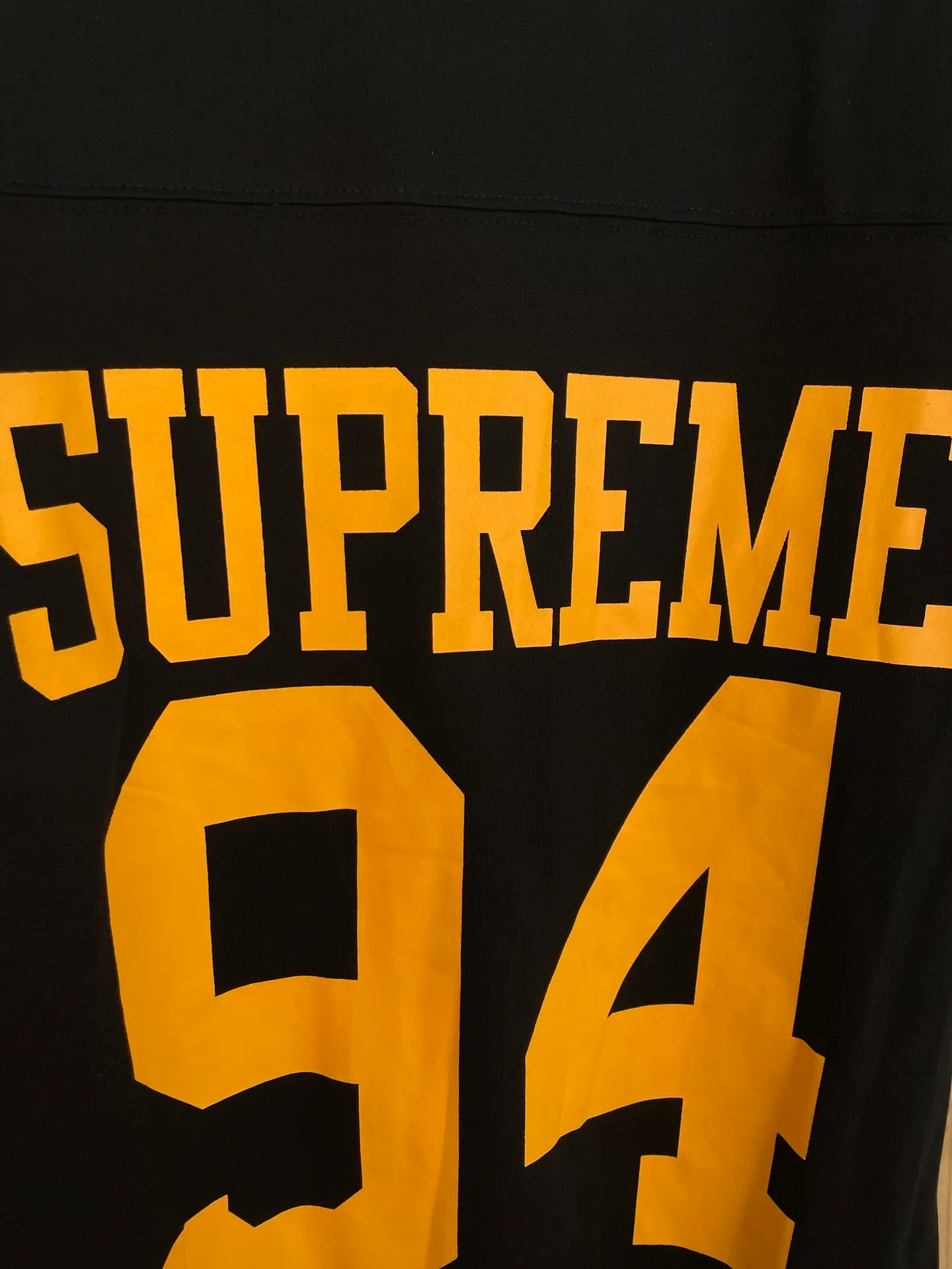 Style number: 8175 supreme ss 25 stitching pattern rib No. 94 printed round neck embroidery trendy short-sleeved T-sleeve football jersey Color: Black stitching Size: S-XL