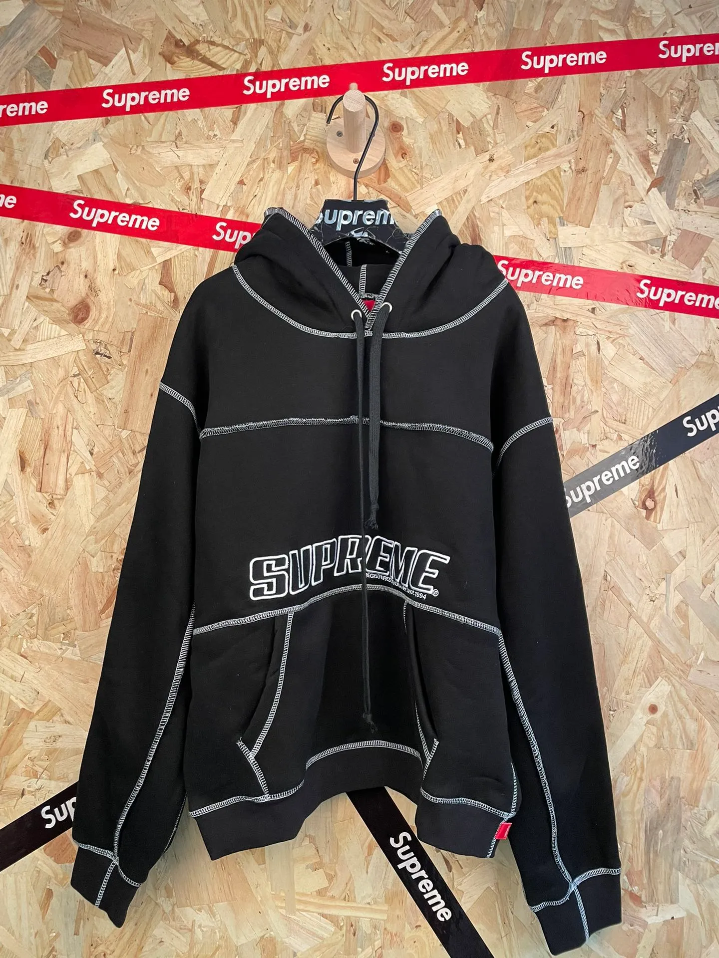 Style number: 8118 supreme American street embroidered topstitch sports sweatshirt suit (plus velvet) size: S M L XL color: Black top