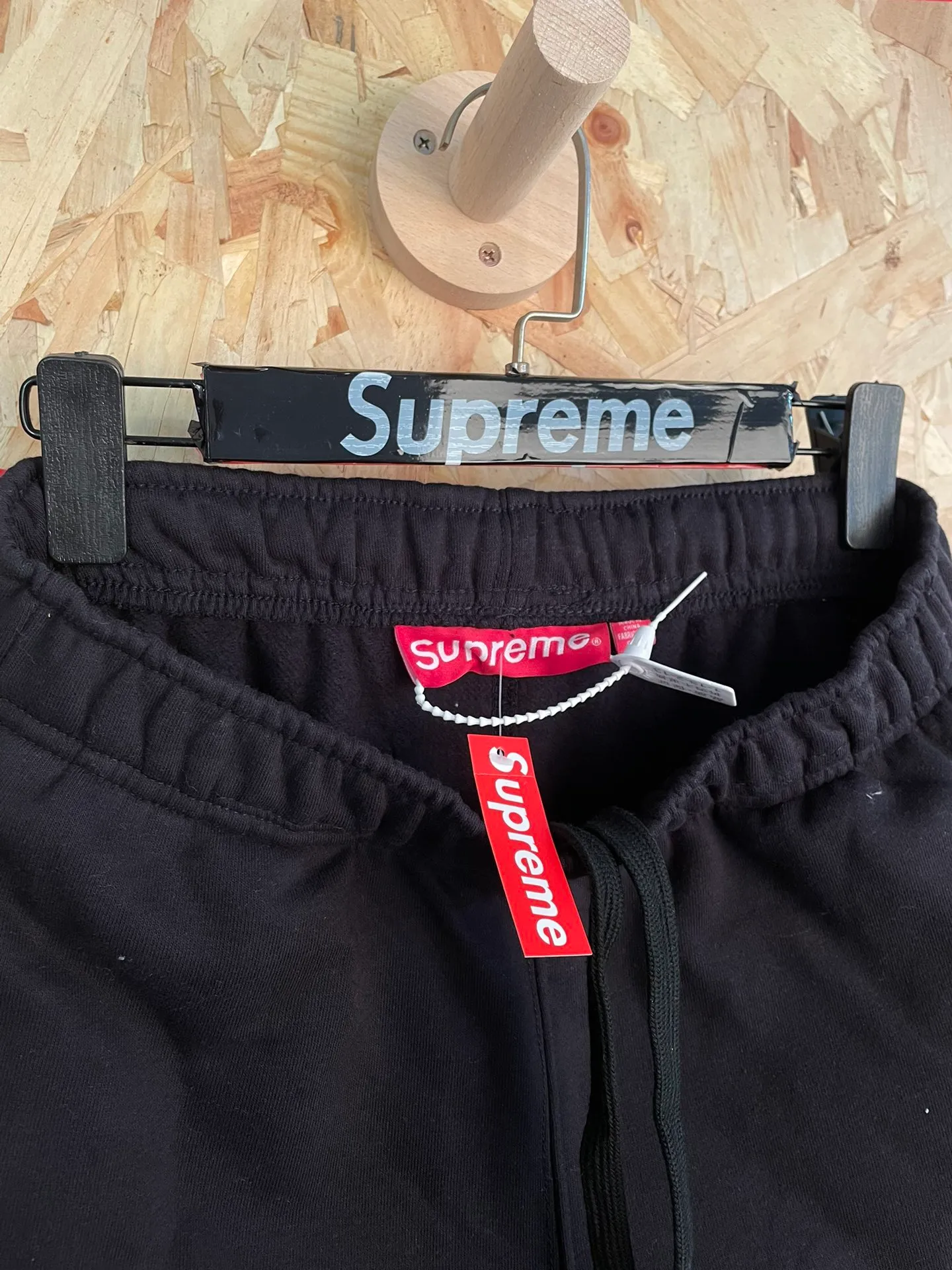 Style number: 7105 SUPREME ankle-fitting embroidered casual suit trousers size: S M L XL Color: Black