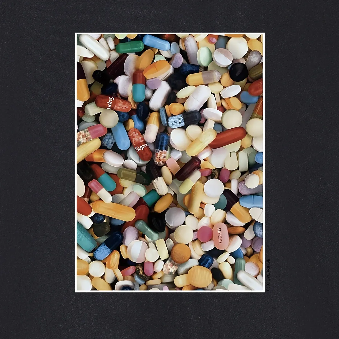 S 2014 # P 85💰 P 90💰 Supreme Week 7 Pills Tee 400 430 Quality💥 Same Style ：Black White Gray Size：S M L XL XXL