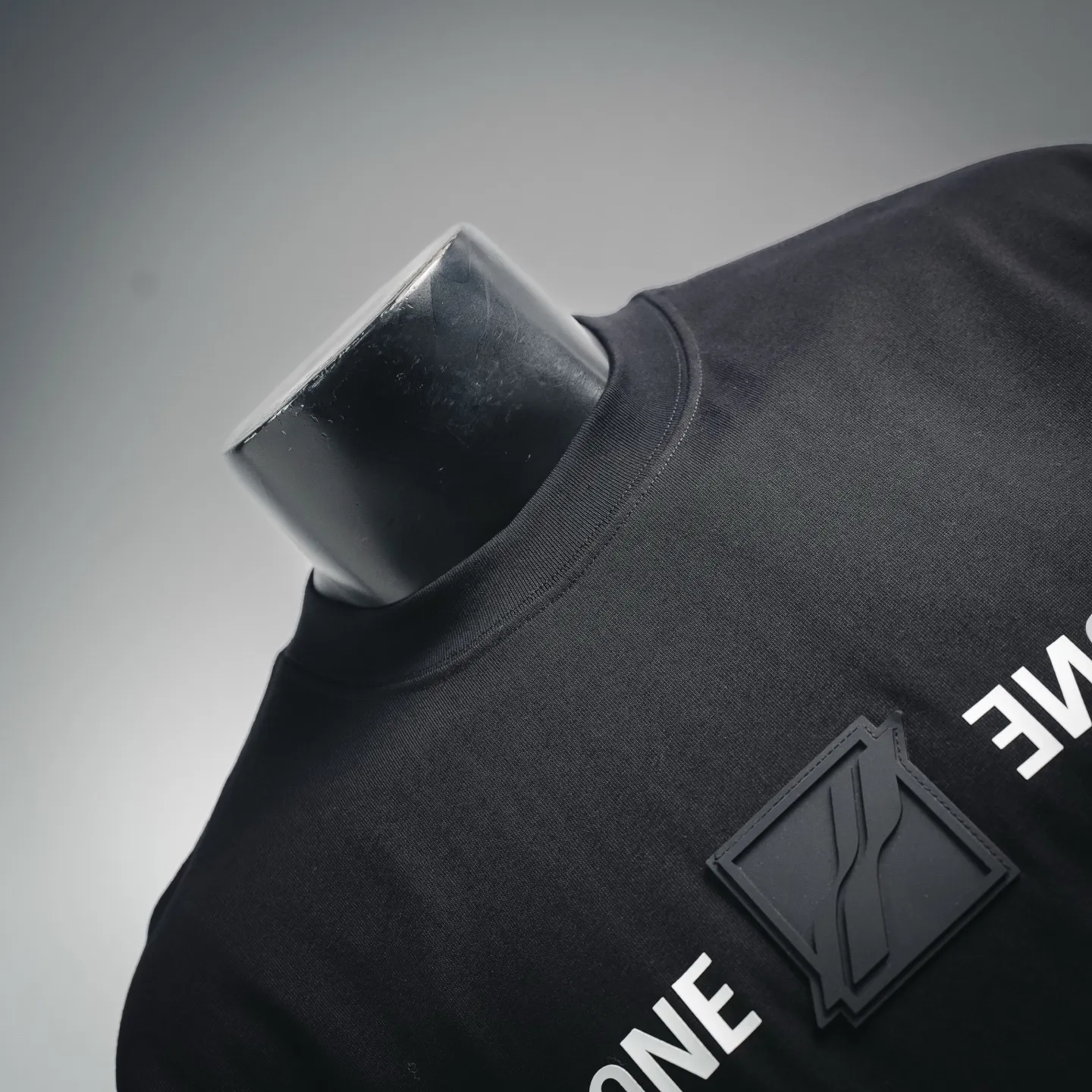 WE 11DONE Same Style T 1：1 ：Black、White、 Sizes：S、M、L