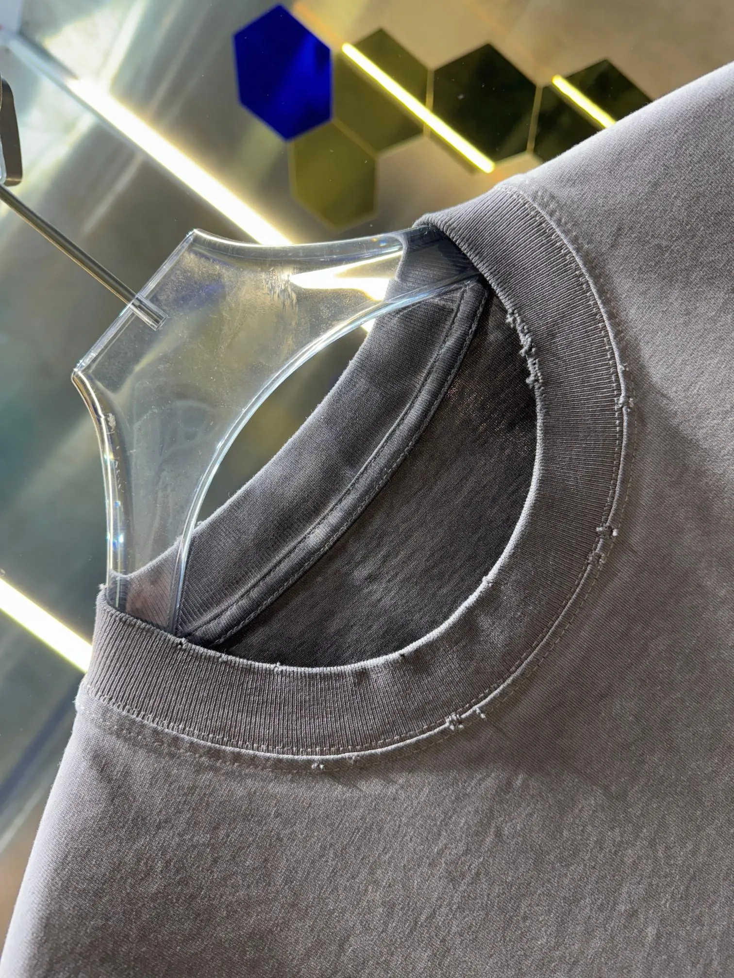 Y 3*Yamamoto*Yoji 2026 Spring and Summer New Arrival Simple signature letter printing technology Y-3 Washed and worn Round neck short-sleeved T-shirt Men and women Same Style Tag Collar label Washed mark Complete with three labels Color: Washed black Washed white Washed gray Brown Size: S M L XL XXL