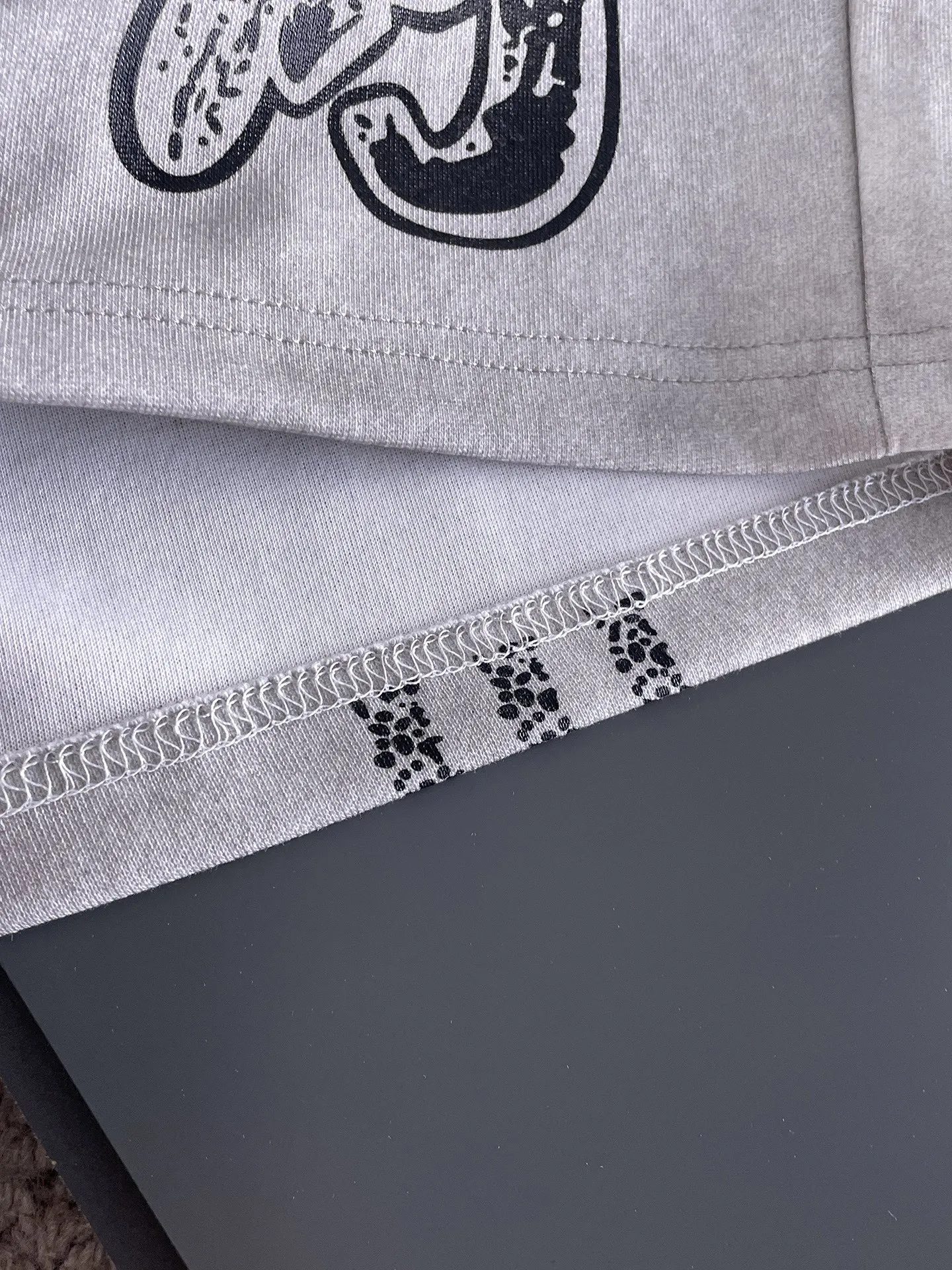 Y 3 Complete three standards 2025 summer New Arrival men's casual shorts, advanced custom-made Breathable fabric Breathable fabric with high stretch and comfort, impeccable details, top-grade accessories, original logo design concept, delicate and soft feel! The upper body fit is awesome! Size: M-XXXL Please state your height and weight when ordering