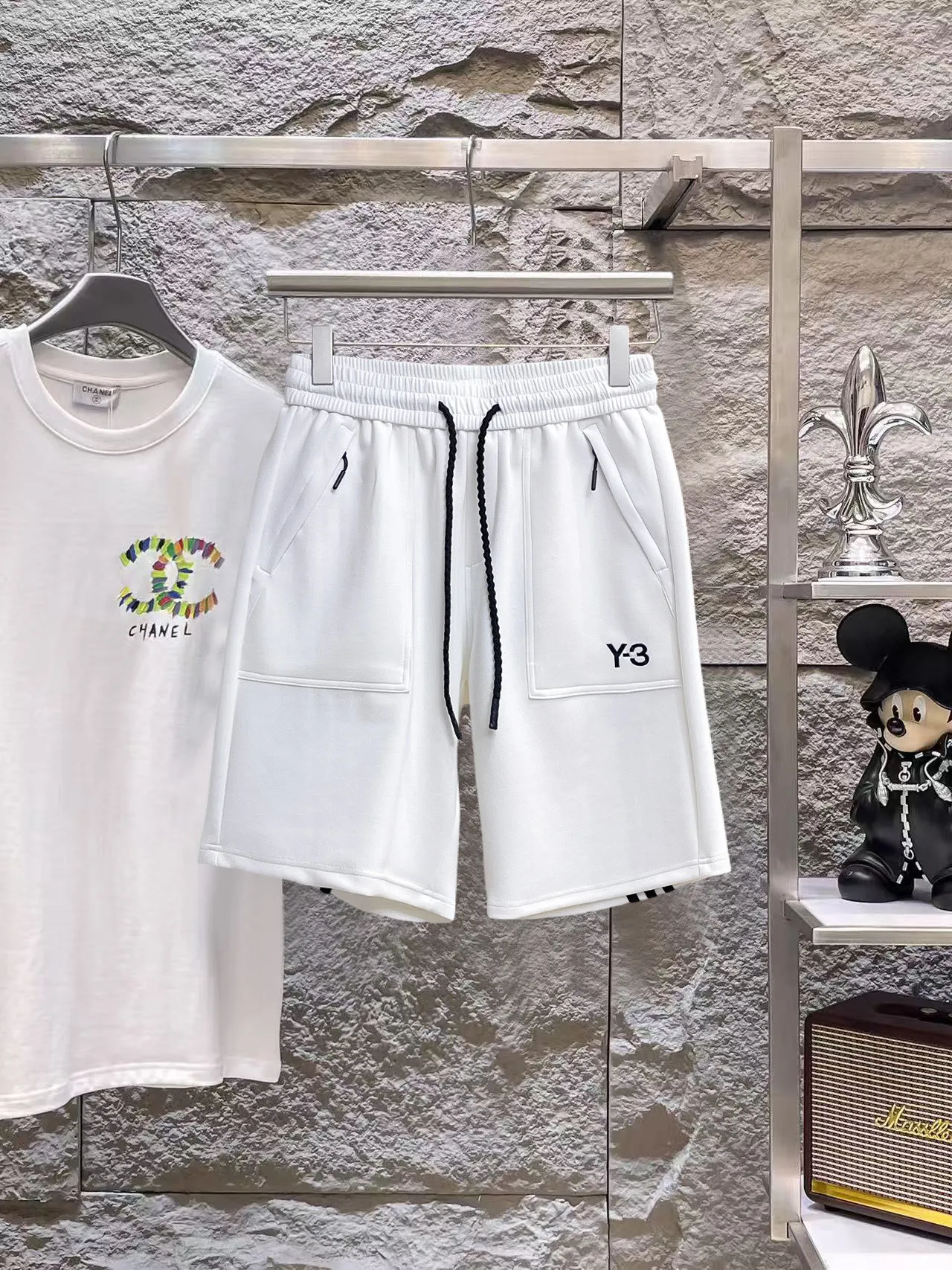 Y 3 Complete three standards 2026 summer New Arrival men's casual shorts, advanced custom-made Breathable fabric Breathable fabric with high elasticity and comfort, impeccable details, top-grade accessories, original logo design concept, delicate and soft feel! The upper body fit is awesome! Size: M-XXXL Please state your height and weight when ordering