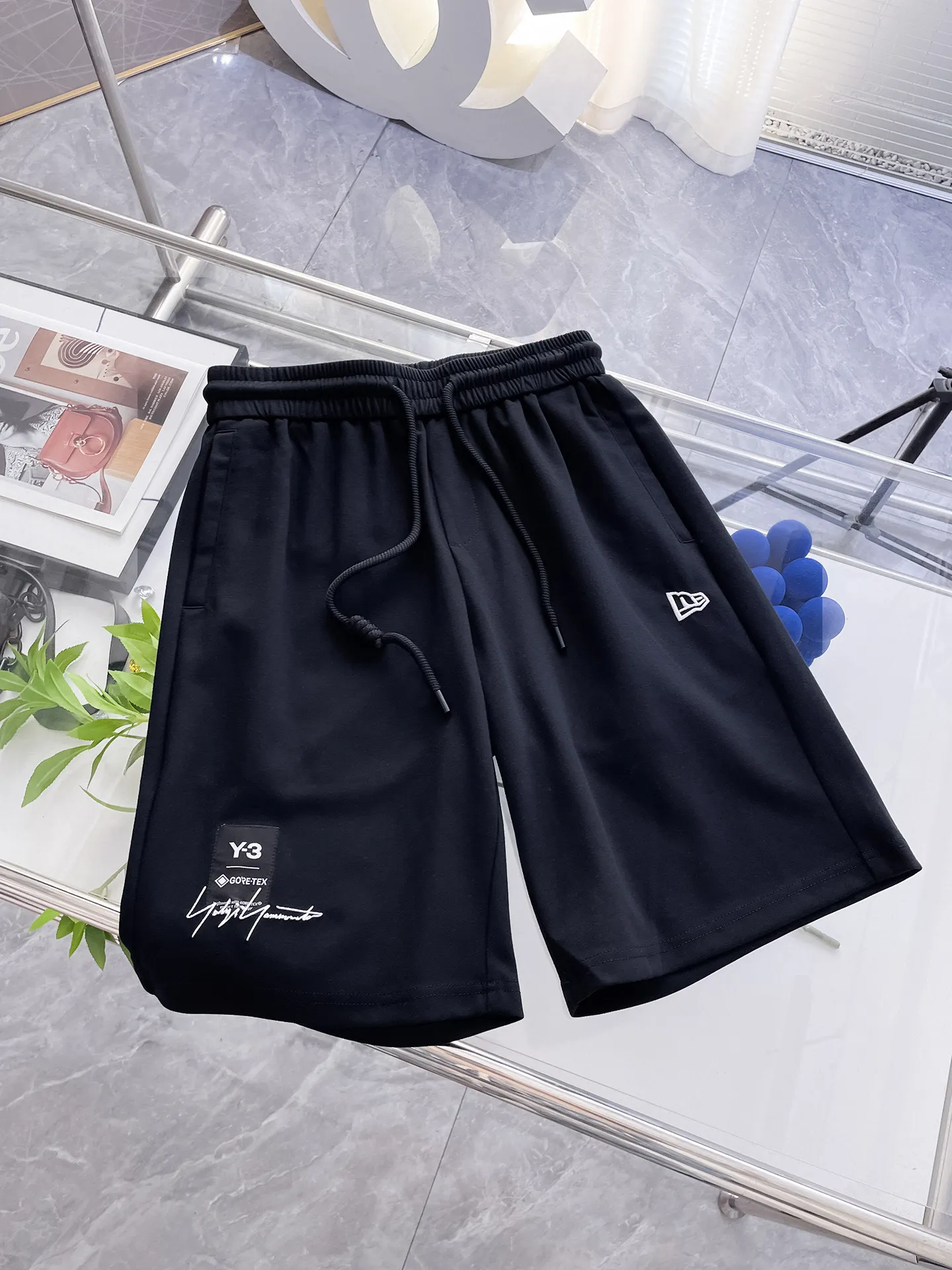 Y 3 Complete three standards 2026 summer New Arrival men's casual shorts, advanced custom-made Breathable fabric Breathable fabric with high elasticity and comfort, impeccable details, top-grade accessories, original logo design concept, delicate and soft feel! The upper body fit is awesome! Size: M-XXXL Please state your height and weight when ordering
