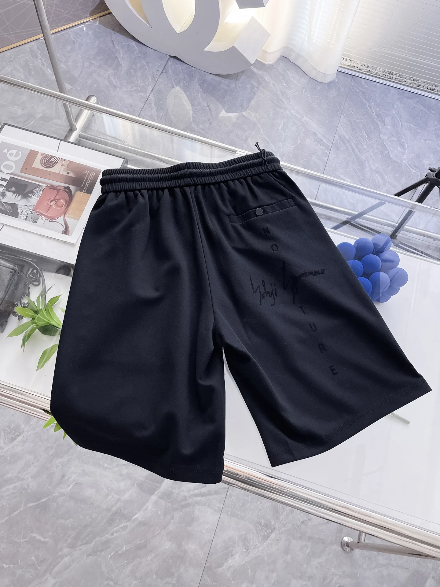 Y 3 Complete three standards 2026 summer New Arrival men's casual shorts, advanced custom-made Breathable fabric Breathable fabric with high elasticity and comfort, impeccable details, top-grade accessories, original logo design concept, delicate and soft feel! The upper body fit is awesome! Size: M-XXXL Please state your height and weight when ordering