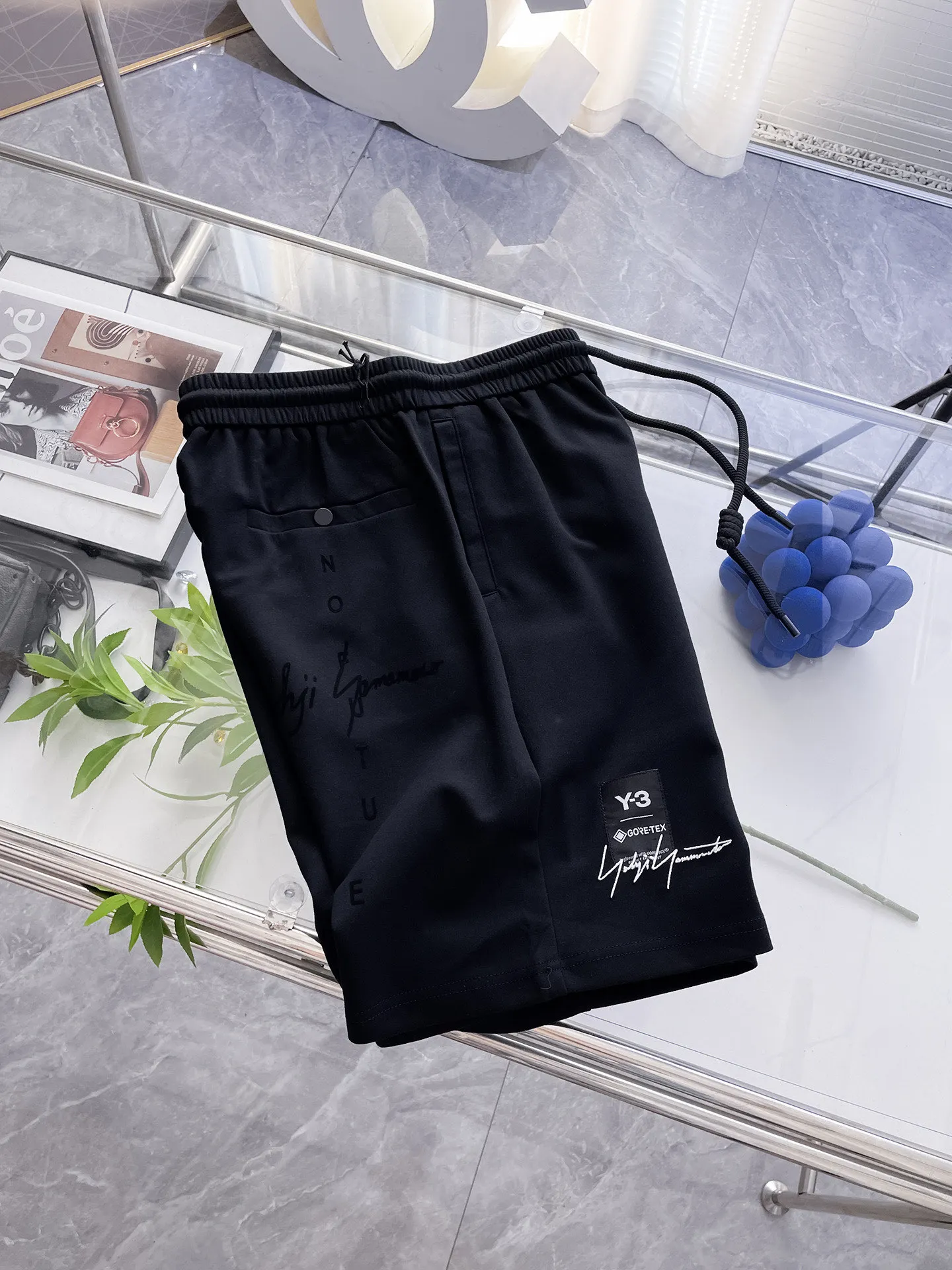 Y 3 Complete three standards 2026 summer New Arrival men's casual shorts, advanced custom-made Breathable fabric Breathable fabric with high elasticity and comfort, impeccable details, top-grade accessories, original logo design concept, delicate and soft feel! The upper body fit is awesome! Size: M-XXXL Please state your height and weight when ordering
