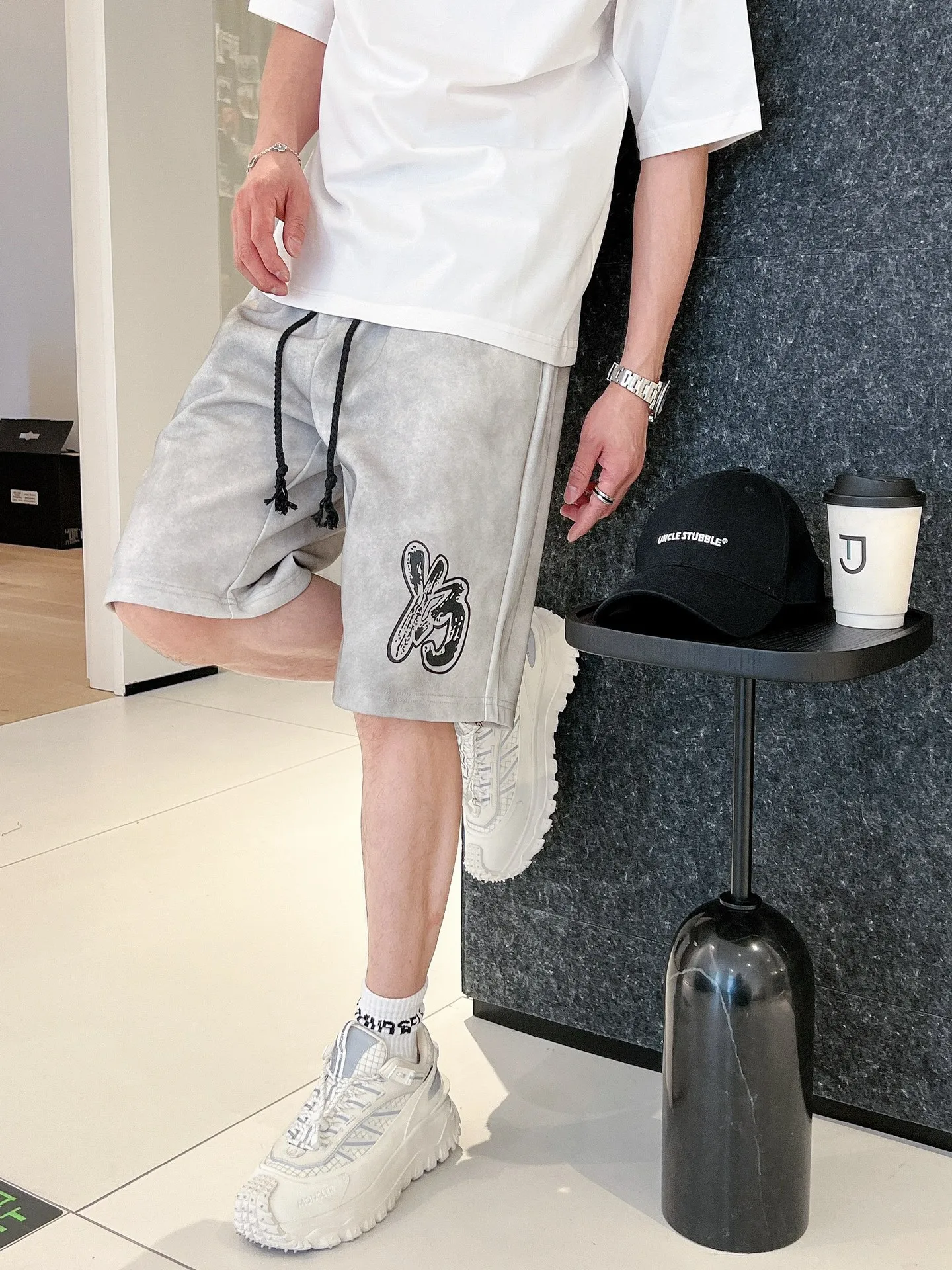 Y 3 Complete three standards 2026 summer New Arrival men's casual shorts, advanced custom-made Breathable fabric Breathable fabric with high elasticity and comfort, impeccable details, top-grade accessories, original logo design concept, delicate and soft feel! The upper body fit is awesome! Size: M-XXXL Please state your height and weight when ordering