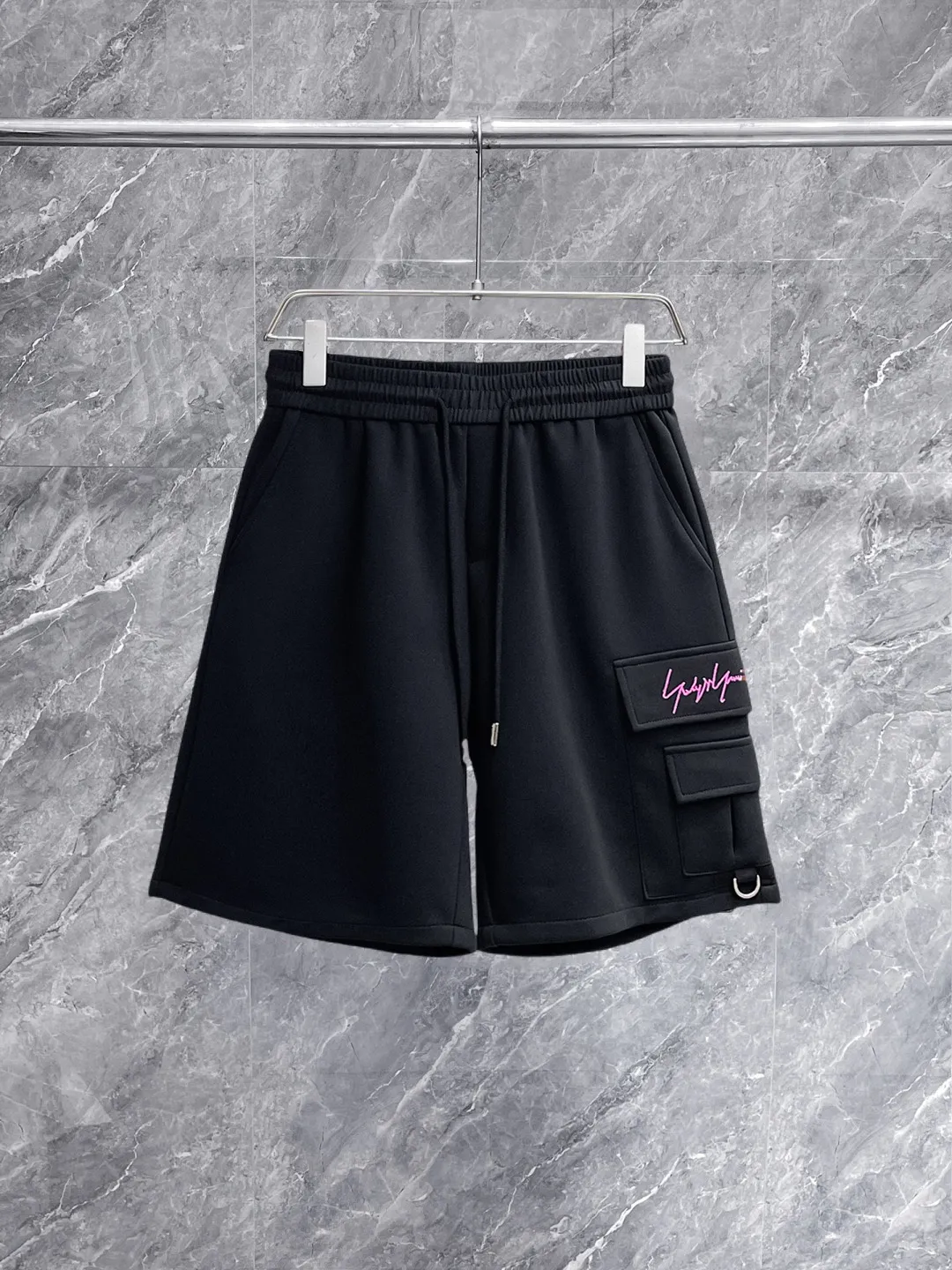Y 3 Complete three standards 2026 summer New Arrival men's casual shorts, advanced custom-made Breathable fabric Breathable fabric with high elasticity and comfort, impeccable details, top-grade accessories, original logo design concept, delicate and soft feel! The upper body fit is awesome! Size: M-XXXL Please state your height and weight when ordering