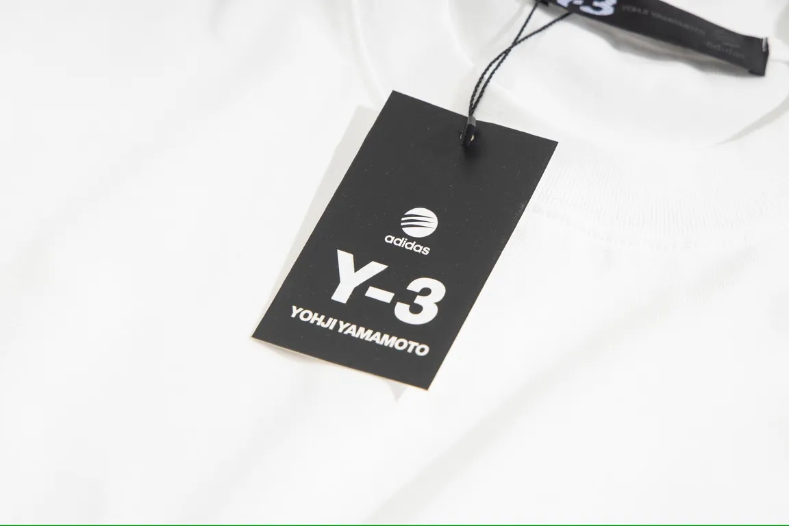 2024🆕Y-3 New Arrival T-shirt, sold simultaneously at counters, the highest version on the market, customized fabric, very soft and comfortable, wide version, Sizes XS S M L