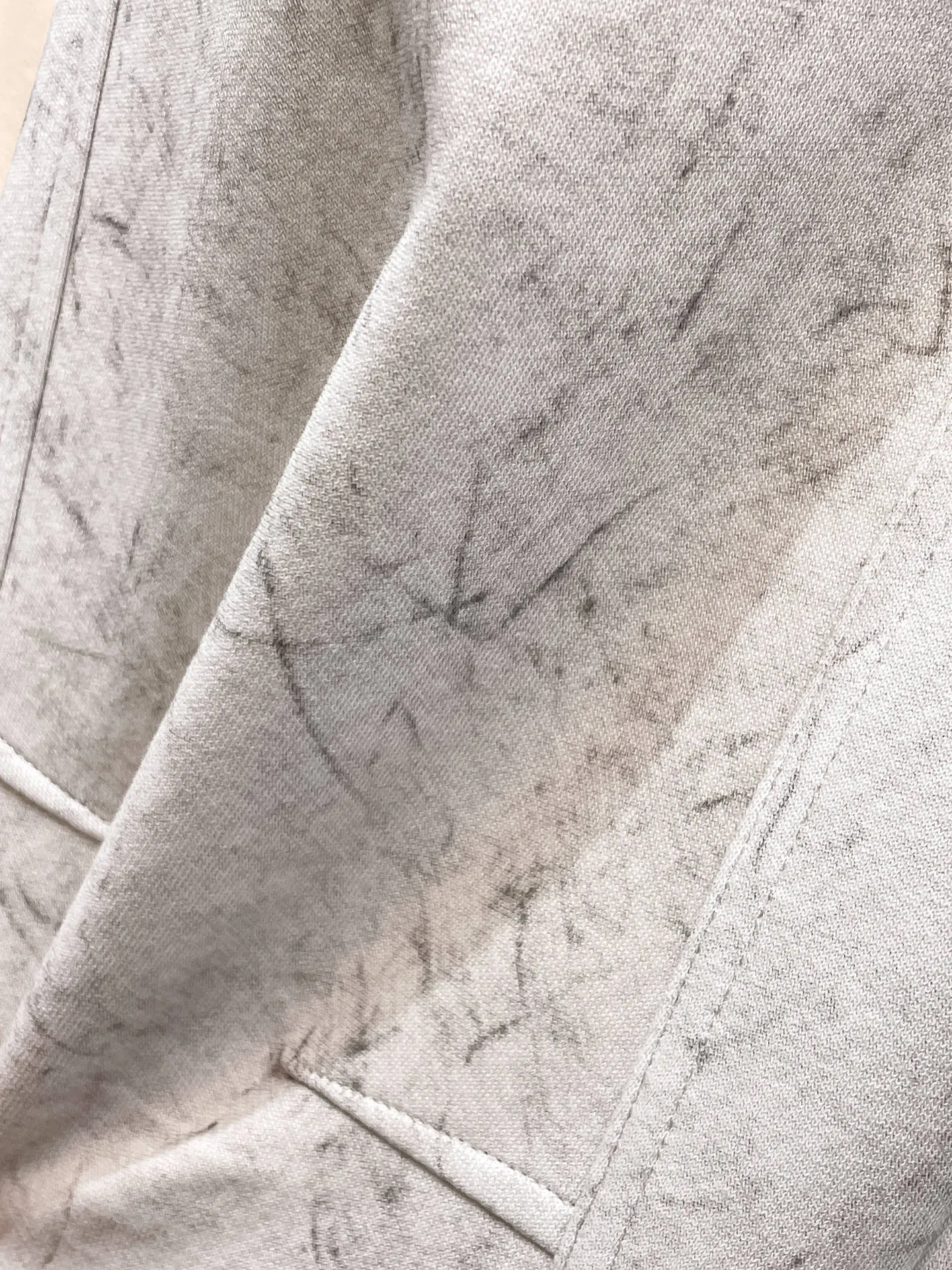 Y 3 🆕2026 Autumn and Winter New Arrival trousers and casual pants🎁 are on sale simultaneously on the official website. Brand Classic LOGO casual pants, customized fabrics, excellent comfort and strong touch. Highly recognisable, perfect appearance and craftsmanship. Size:M-3XL
