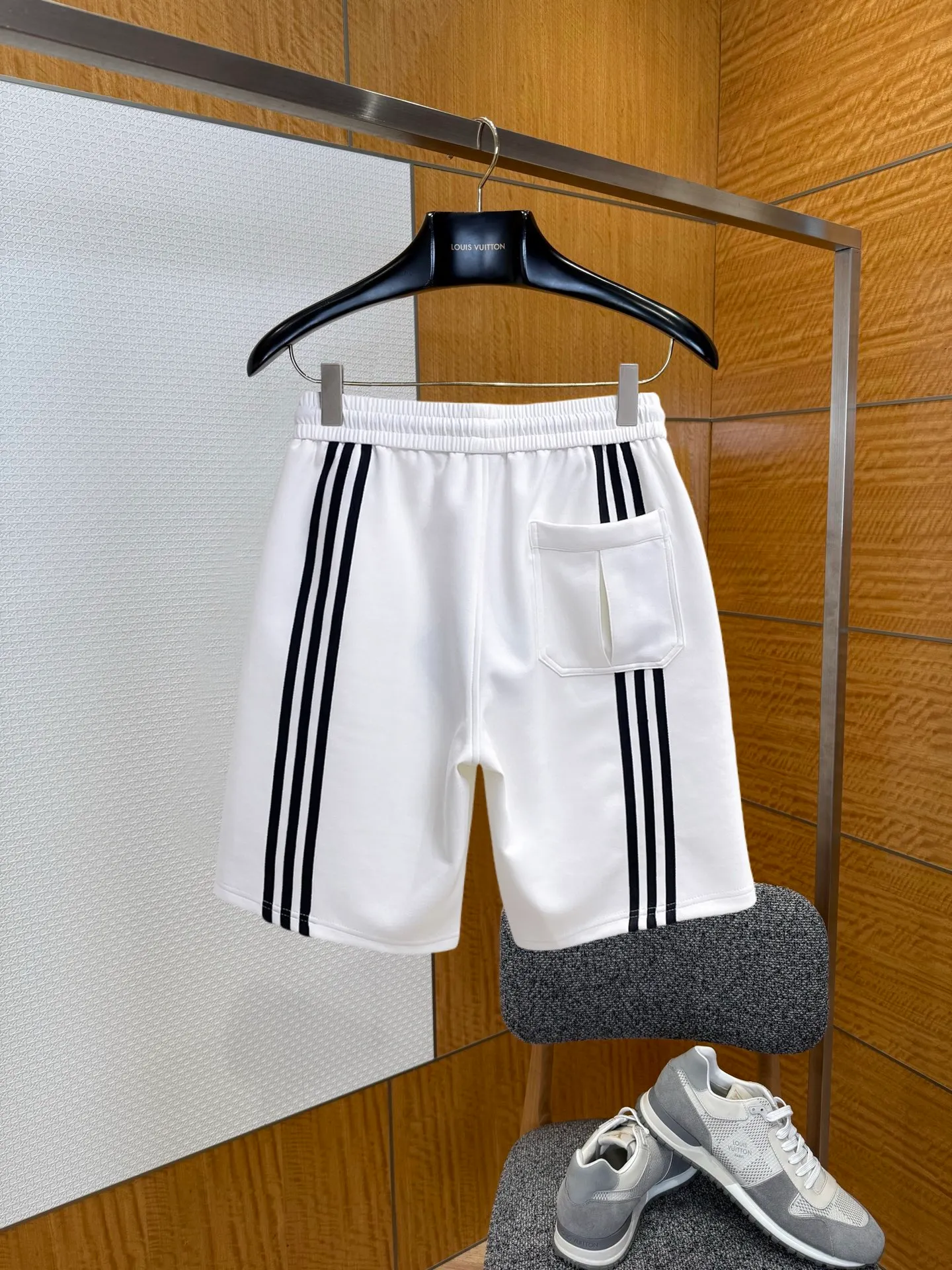 Y 3 Complete three standards 2026 summer New Arrival men's casual shorts, advanced custom-made Breathable fabric Breathable fabric with high elasticity and comfort, impeccable details, top-grade accessories, original logo design concept, delicate and soft feel! The upper body fit is awesome! Size: M-XXXL Please state your height and weight when ordering