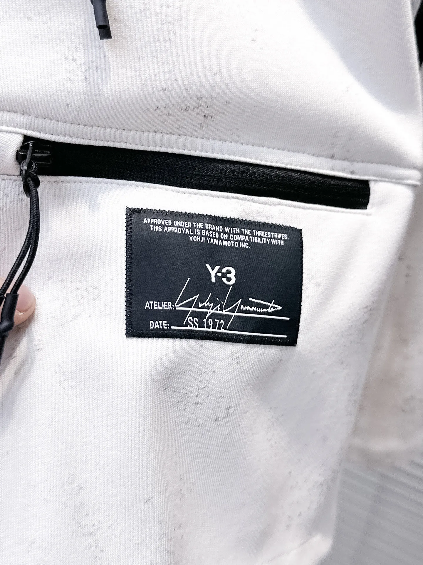 Y 3 Complete three standards 2026 summer New Arrival men's casual shorts, advanced custom-made Breathable fabric Breathable fabric with high elasticity and comfort, impeccable details, top-grade accessories, original logo design concept, delicate and soft feel! The upper body shape is awesome! Size: M-XXXL Please state your height and weight when ordering