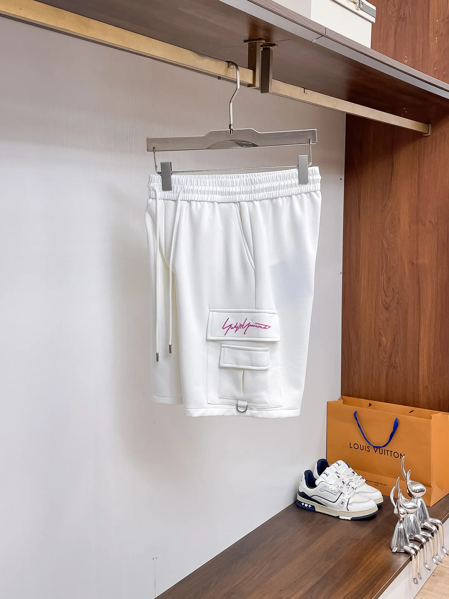 Y 3 Complete three standards 2026 summer New Arrival men's casual shorts, advanced custom-made Breathable fabric Breathable fabric with high elasticity and comfort, impeccable details, top-grade accessories, original logo design concept, delicate and soft feel! The upper body shape is awesome! Size: M-XXXL Please state your height and weight when ordering