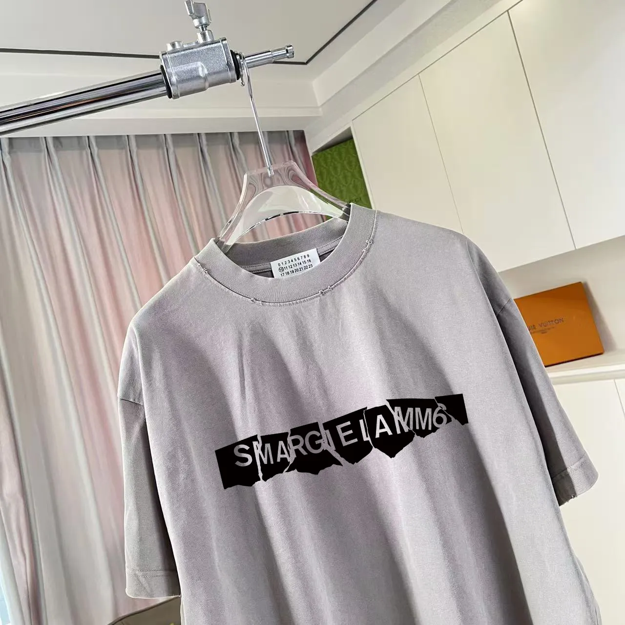 Y-3 2025 Summer New Arrival Washed gradient old and worn Personalized letter logo printing Short-sleeved T-shirt Customized fabric g Men and women Same Style Size: S M L XL XXL Five sizes Color: Black Gray Gradient black Gradient red