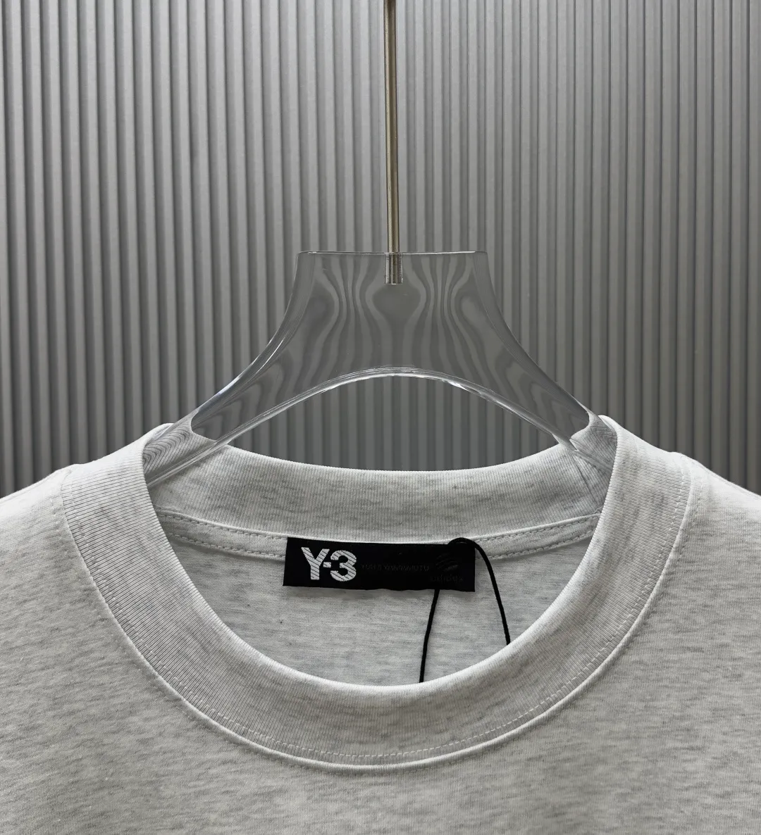 (Strictly control Quality) Style: Yamamoto-Yoji.Y-3 short-sleeved T-shirt Fabric: Double weight yarn 100% cotton Rib: Weight Sorona 1*1 trendy brand Process: Printing Color: White Night Blue Blue Cool Blue Floral Gray Black Size: M—4XL No gender distinction Men and women Same Style