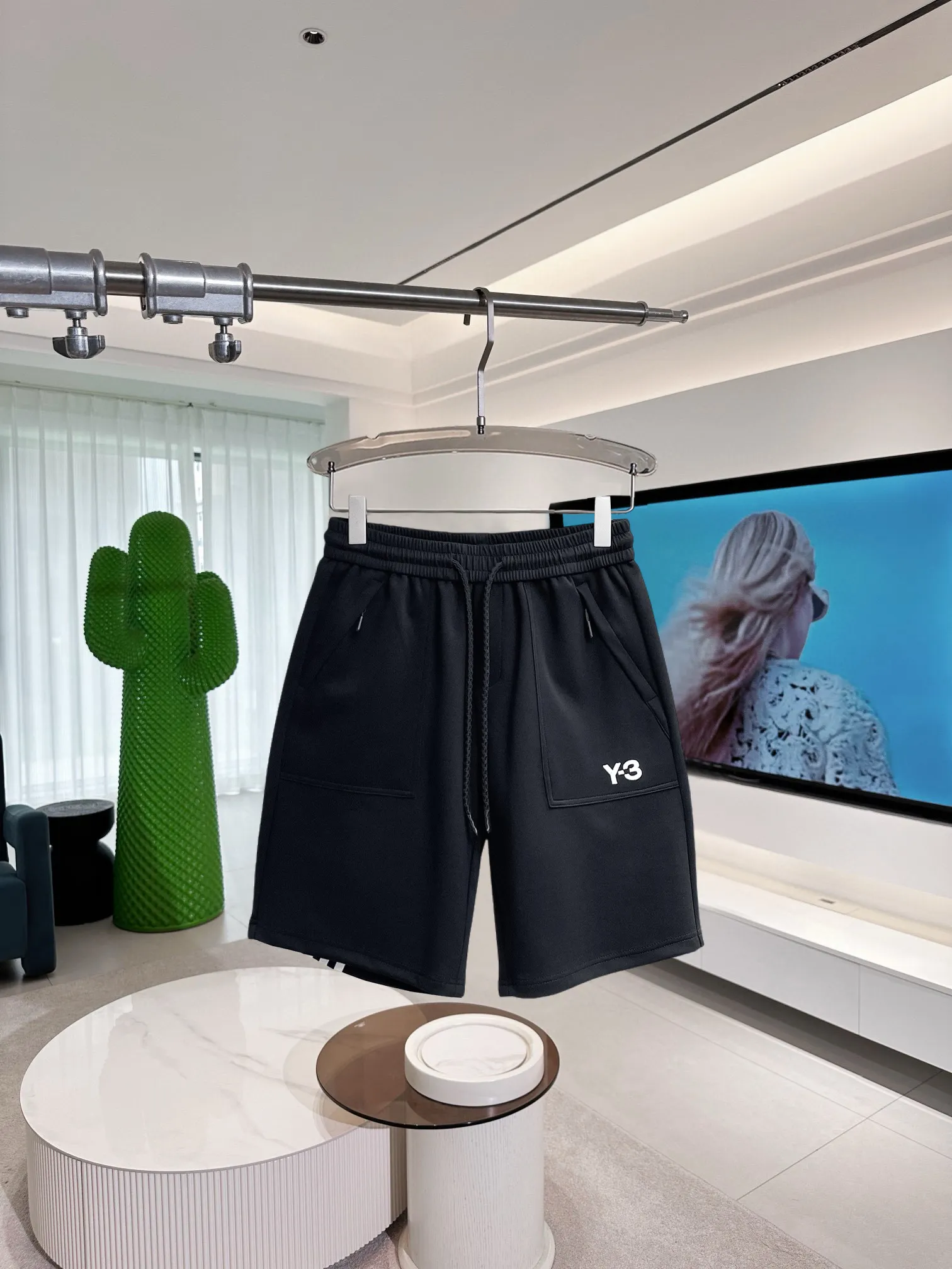 Y 3 Complete three standards 2026 summer New Arrival men's casual shorts, advanced custom-made Breathable fabric Breathable fabric with high elasticity and comfort, impeccable details, top-grade accessories, original logo design concept, delicate and soft feel! The upper body fit is awesome! Size: M-XXXL Please state your height and weight when ordering