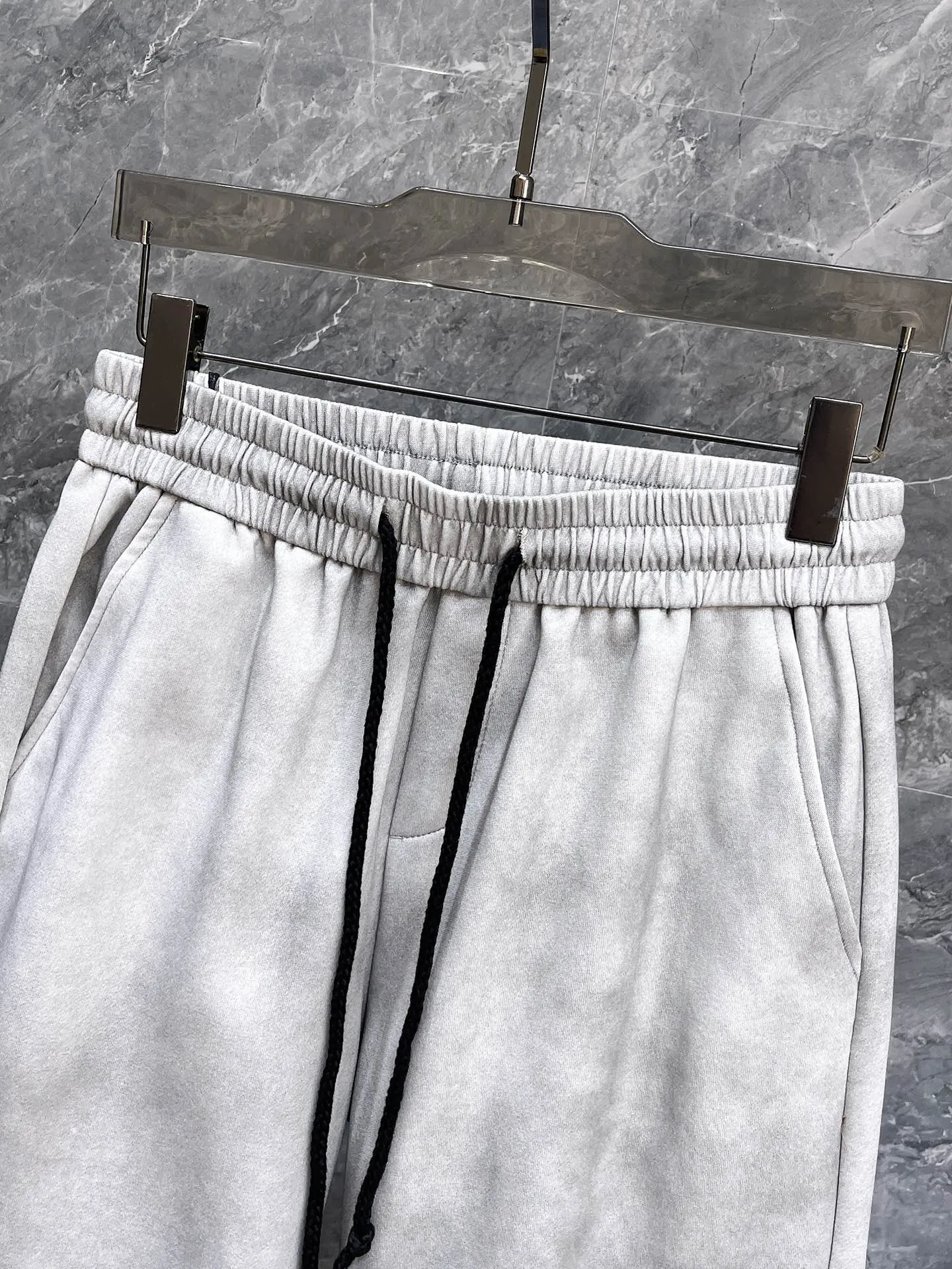Y 3 Complete three standards 2026 summer New Arrival men's casual shorts, advanced custom-made Breathable fabric Breathable fabric with high elasticity and comfort, impeccable details, top-grade accessories, original logo design concept, delicate and soft feel! The upper body fit is awesome! Size: M-XXXL Please state your height and weight when ordering