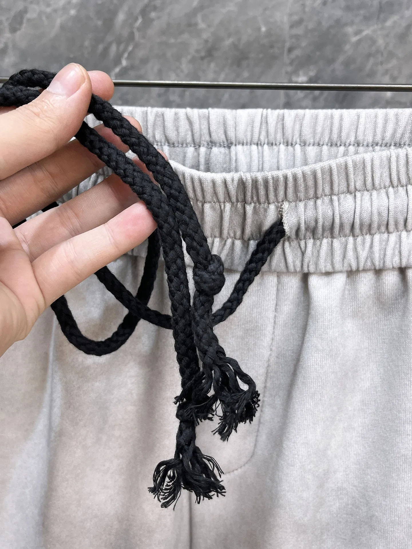 Y 3 Complete three standards 2026 summer New Arrival men's casual shorts, advanced custom-made Breathable fabric Breathable fabric with high elasticity and comfort, impeccable details, top-grade accessories, original logo design concept, delicate and soft feel! The upper body fit is awesome! Size: M-XXXL Please state your height and weight when ordering