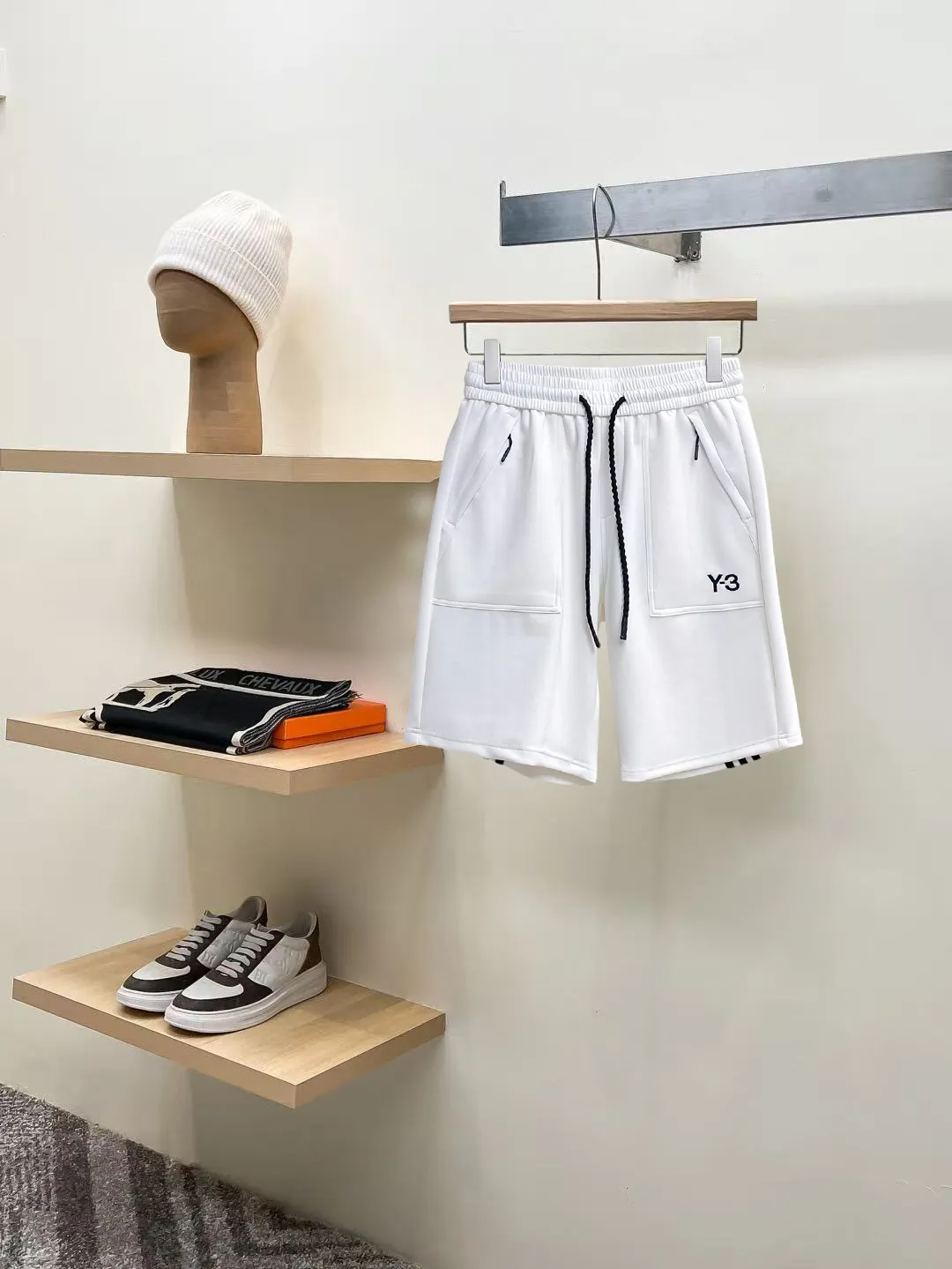 Y 3 Complete three standards 2026 summer New Arrival men's casual shorts, advanced custom-made Breathable fabric Breathable fabric with high elasticity and comfort, impeccable details, top-grade accessories, original logo design concept, delicate and soft feel! The upper body fit is awesome! Size: M-XXXL Please state your height and weight when ordering