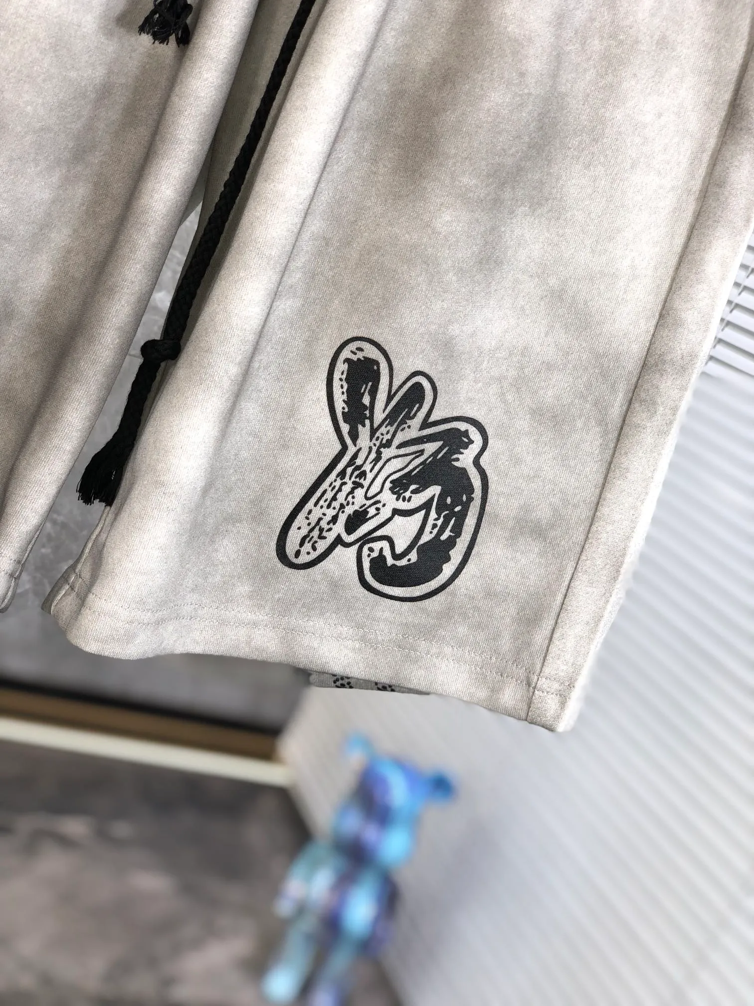 Y 3. High-end Shorts Series 2026 Summer New Arrival Men's Fashionable Casual Shorts High Quality Customized Original Fabric, Special Handle, Super Texture Comfortable and Soft Breathable w Casual Loose Fit 3 Trend Front Size: M-3XL m wear 28.29
