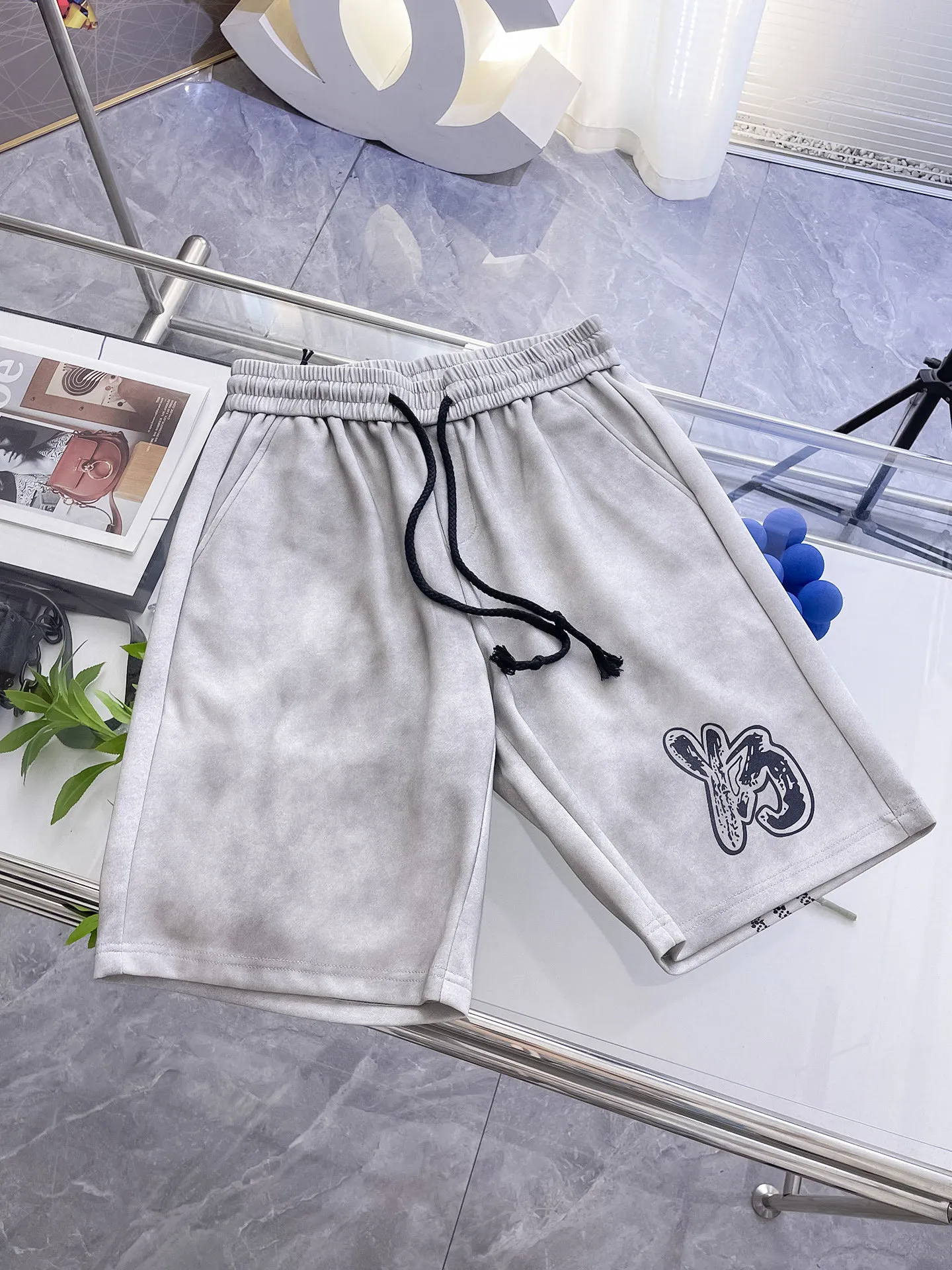 Y 3 Complete three standards 2026 summer New Arrival men's casual shorts, advanced custom-made Breathable fabric Breathable fabric with high elasticity and comfort, impeccable details, top-grade accessories, original logo design concept, delicate and soft feel! The upper body fit is awesome! Size: M-XXXL Please state your height and weight when ordering