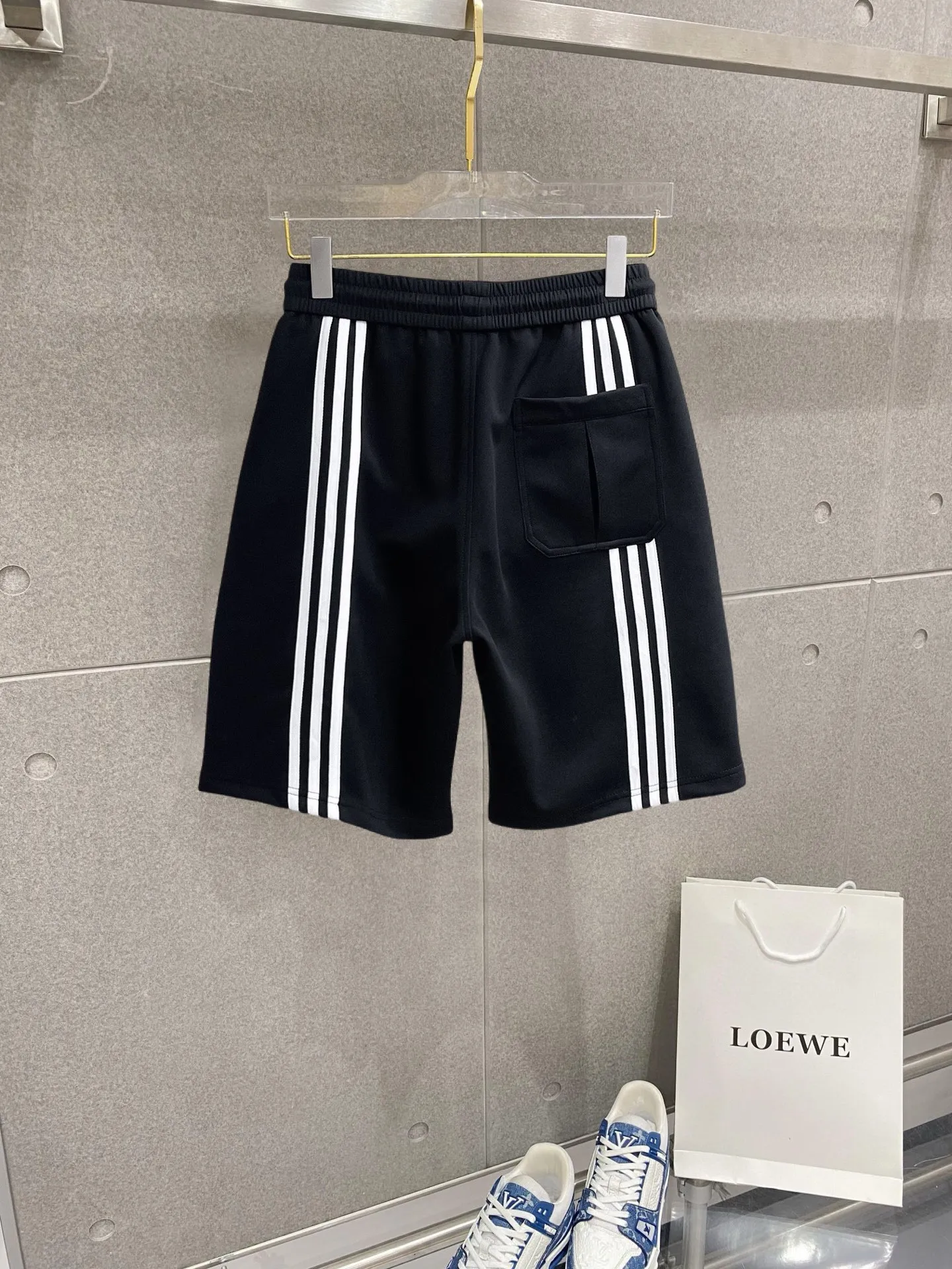 Y 3 Complete three standards 2026 summer New Arrival men's casual shorts, advanced custom-made Breathable fabric Breathable fabric with high elasticity and comfort, impeccable details, top-grade accessories, original logo design concept, delicate and soft feel! The upper body fit is awesome! Size: M-XXXL Please state your height and weight when ordering