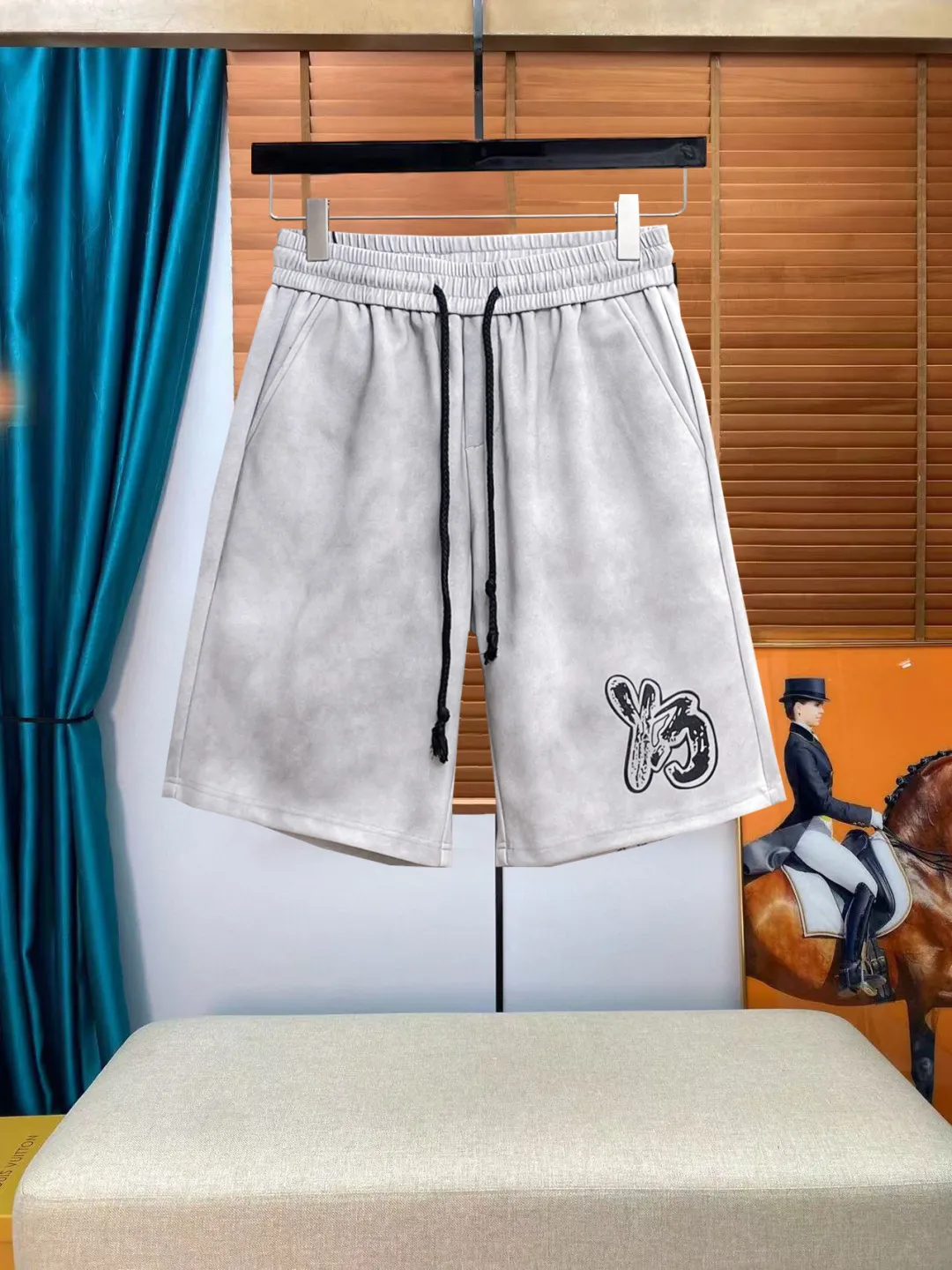 Y 3 Complete three standards 2026 summer New Arrival men's casual shorts, advanced custom-made Breathable fabric Breathable fabric with high elasticity and comfort, impeccable details, top-grade accessories, original logo design concept, delicate and soft feel! The upper body fit is awesome! Size: M-XXXL Please state your height and weight when ordering