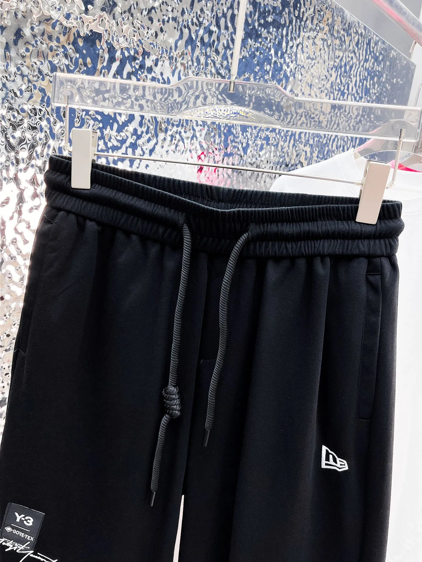 Y 3 Complete three standards 2026 summer New Arrival men's casual shorts, advanced custom-made Breathable fabric Breathable fabric with high elasticity and comfort, impeccable details, top-grade accessories, original logo design concept, delicate and soft feel! The upper body fit is awesome! Size: M-XXXL Please state your height and weight when ordering