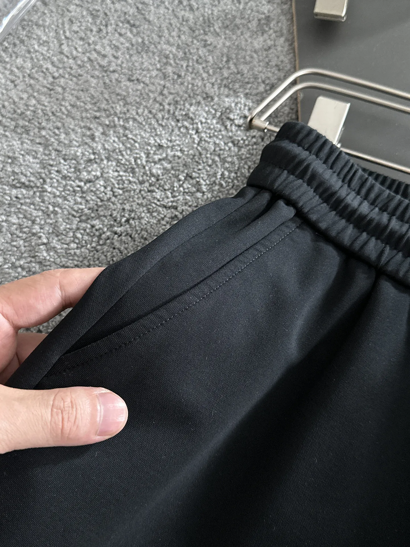 Y 3 Complete three standards 2026 summer New Arrival men's casual shorts, advanced custom-made Breathable fabric Breathable fabric with high elasticity and comfort, impeccable details, top-grade accessories, original logo design concept, delicate and soft feel! The upper body fit is awesome! Size: M-XXXL Please state your height and weight when ordering