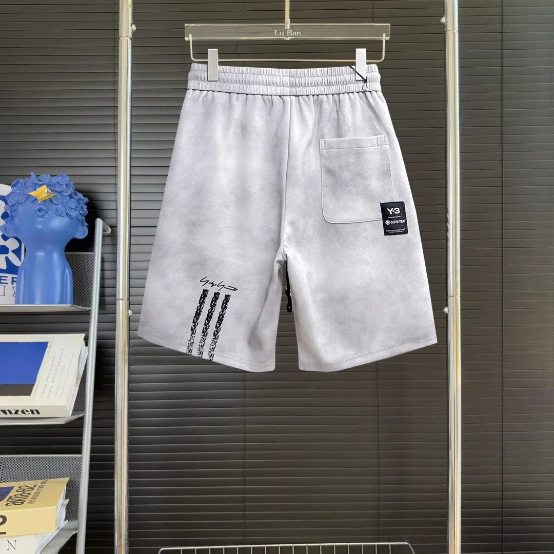 Y 3 Complete three standards 2026 summer New Arrival men's casual shorts, advanced custom-made Breathable fabric Breathable fabric with high elasticity and comfort, impeccable details, top-grade accessories, original logo design concept, delicate and soft feel! The upper body fit is awesome! Size: M-XXXL Please state your height and weight when ordering