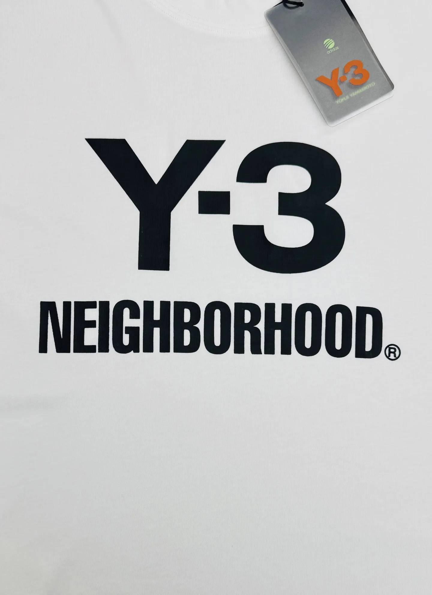 175 ⚜️Y-3 and Neighborhood co-branded T-shirts, same style for men and women❤️Pure main tone + contrasting logo, simple and recognizable! g Cotton fabric, comfortable and breathable, suitable for daily use or sports. Y-3 is a premium sports fashion brand of Adidas and Yohji Yamamoto, while Neighborhood is a Japanese street fashion brand. The joint brand is highly collectible. It also has detailed signatures on the cuffs and a Classic logo on the back. It is full of trend and a must-have for street style! All three standards - Color: Black. White. Fluorescent yellow. Dark Blue. Sizes: S-3XL slightly expanded version ❗️ (L is recommended for 175/145 pounds)