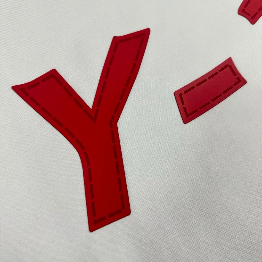 Y 3*Yamamoto*Yoji 2026 Spring and Summer New Arrival Simple signature letters three-dimensional thick plate silicone technology Y-3 Customized double yarn plain cotton fabric Short-sleeved T-shirt Men and women Same Style Color: Black White Size: S (90-130 pounds) M (120-150 pounds) L (140-165 pounds) XL (160-180 pounds) XXL (180 kilograms)
